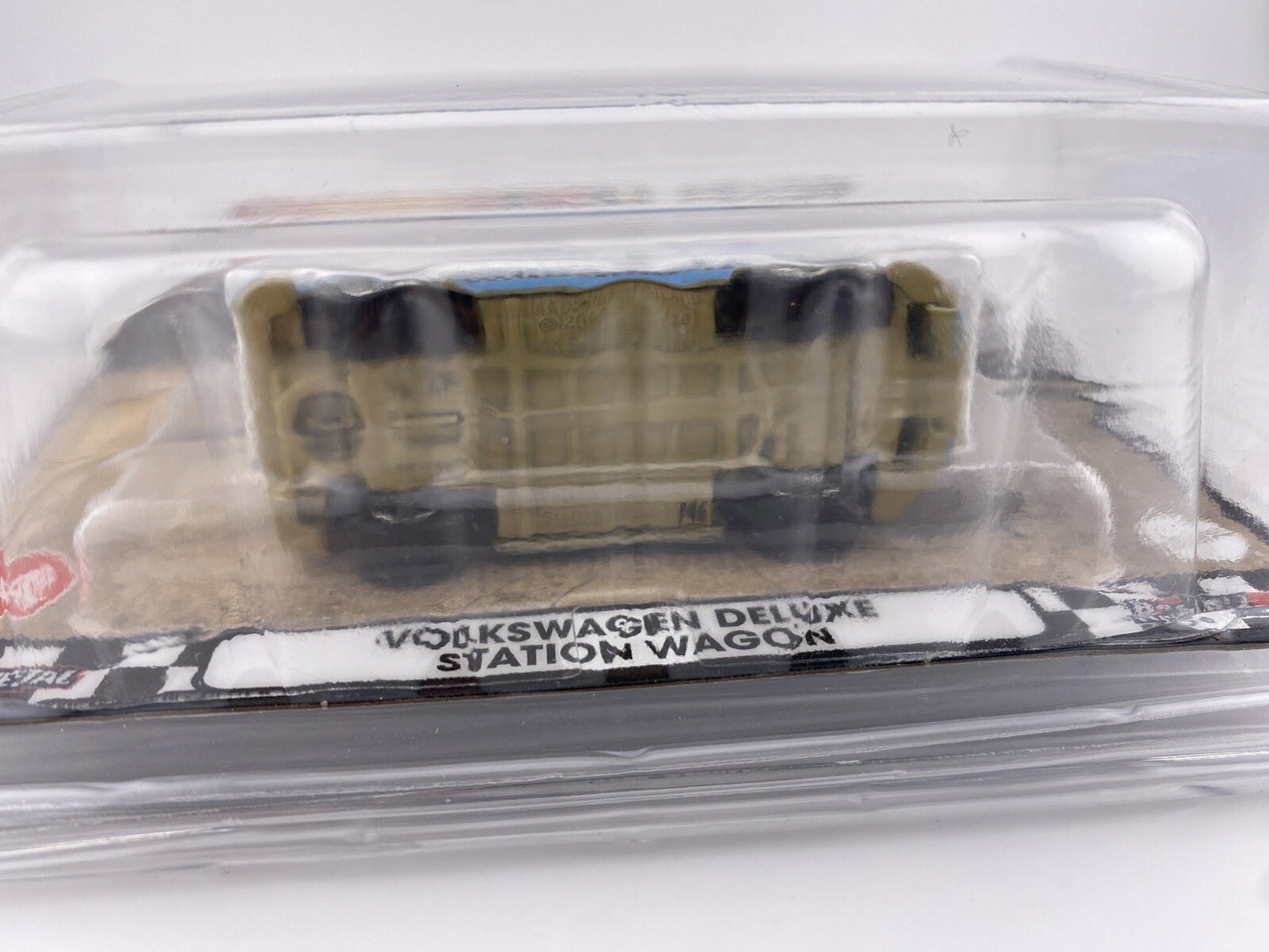 Volkswagen Deluxe Station Wagon Hot Wheels Boulevard 44 in Protector8