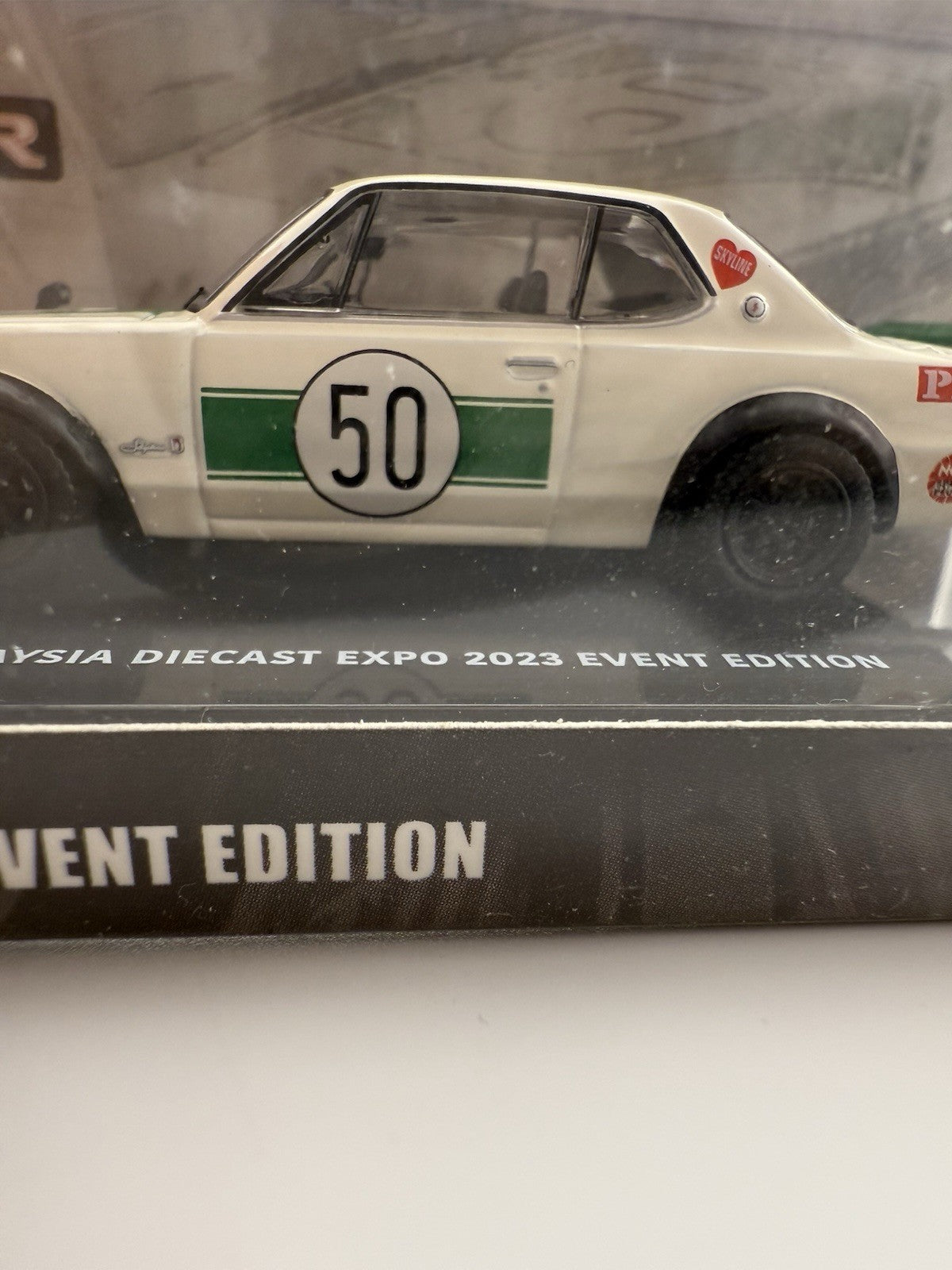 NISSAN SKYLINE 2000 GT R KPGC10 #50 WHITE MALAYSIA 1/64 INNO IN64 KPGC10 MDX23WH3