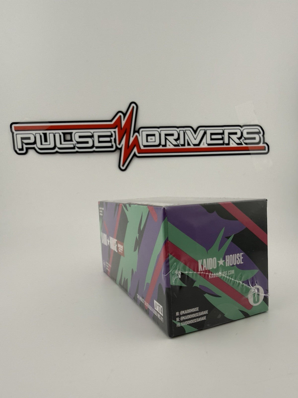 Chevrolet Silverado HKS V1 Kaido House x Mini GT 174   Sealed Box4