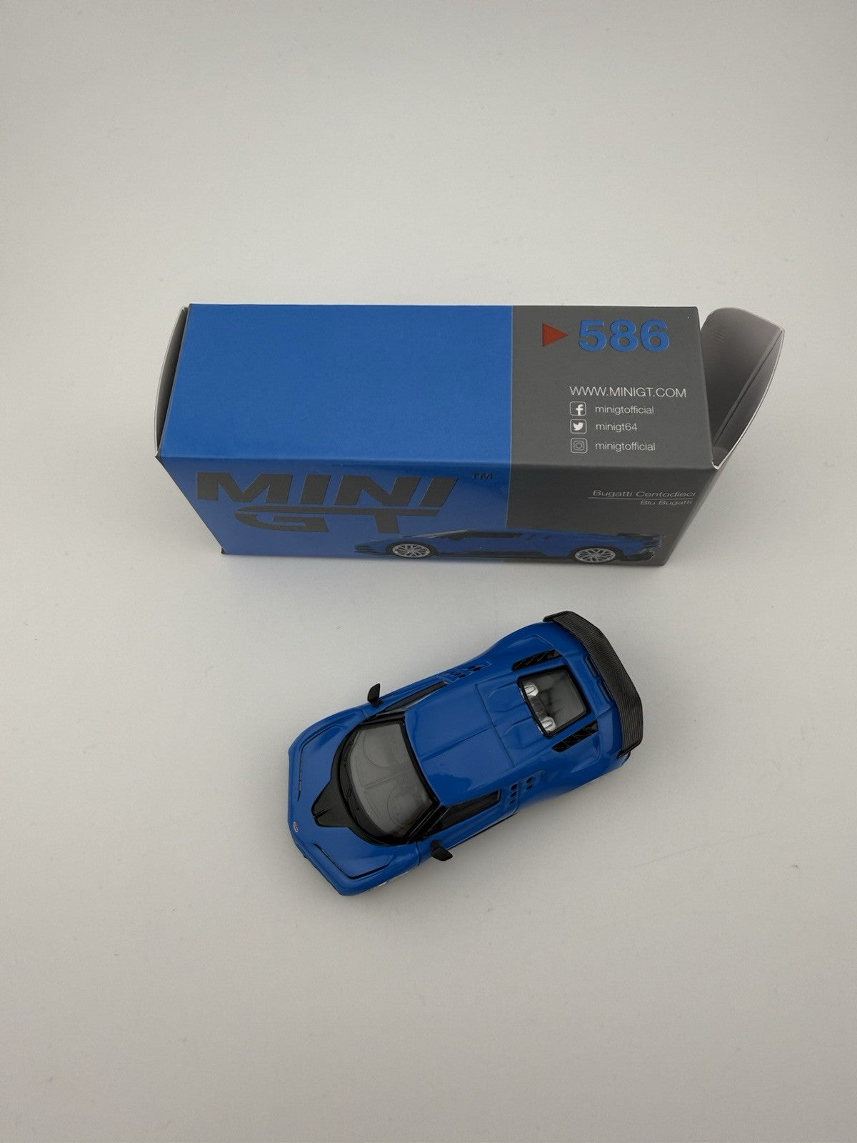 Bugatti Centodieci Blu Bugatti   Mini GT MGT 00586 Open Box1
