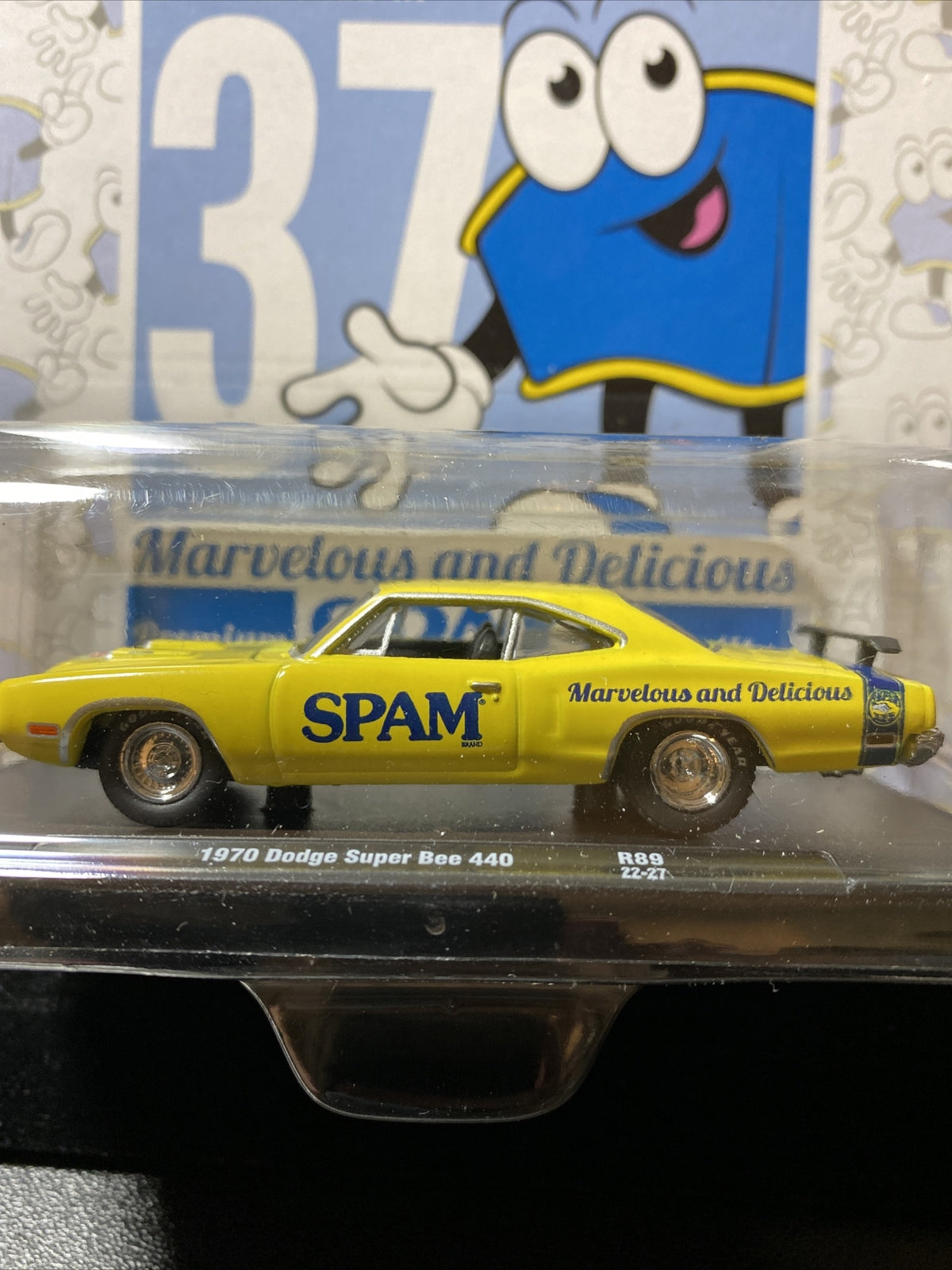 2022 M2 Machines 1970 Dodge Super Bee 440 Spam Yellow 1:64 Scale1