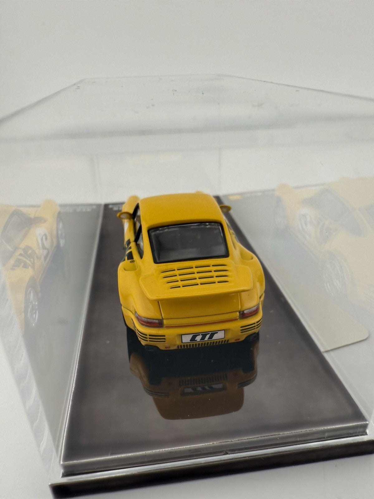 TENMIL   Los Angeles Diecast Club   RUF Yellowbird & G Wagon and Merchandise11