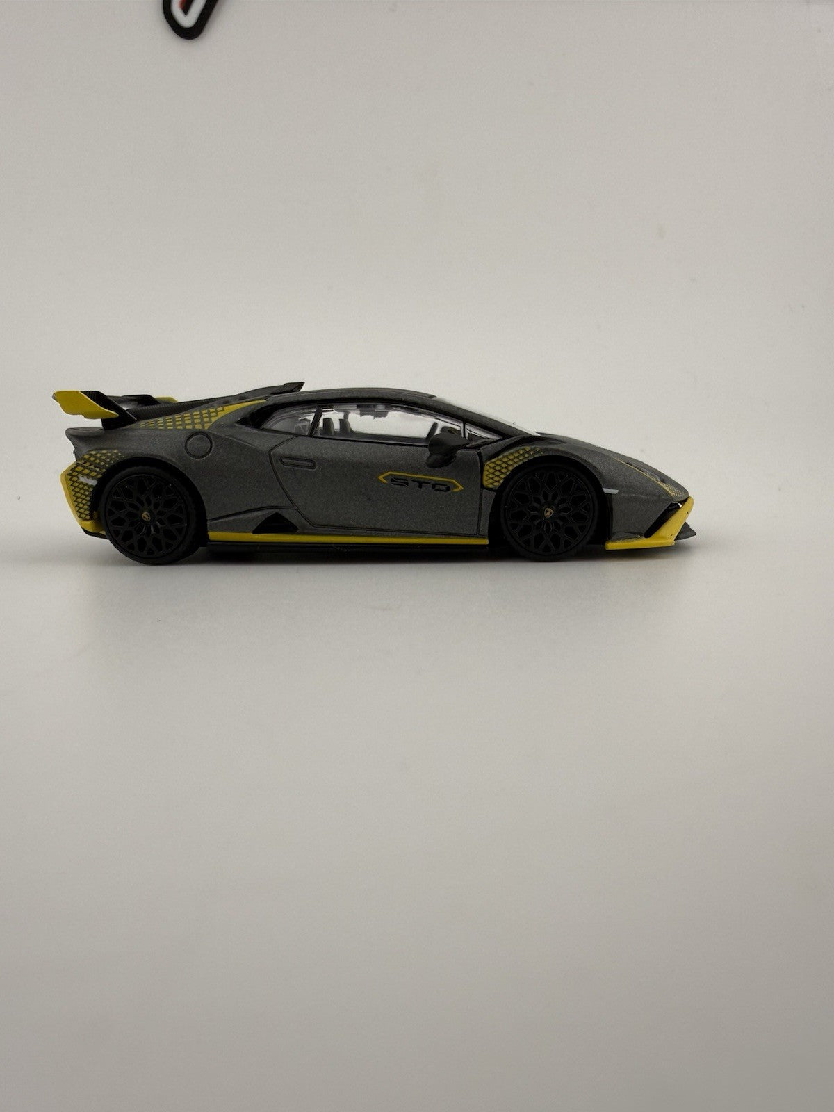Lamborghini Huracan STO Matte Gray POPRACE PR64-02424