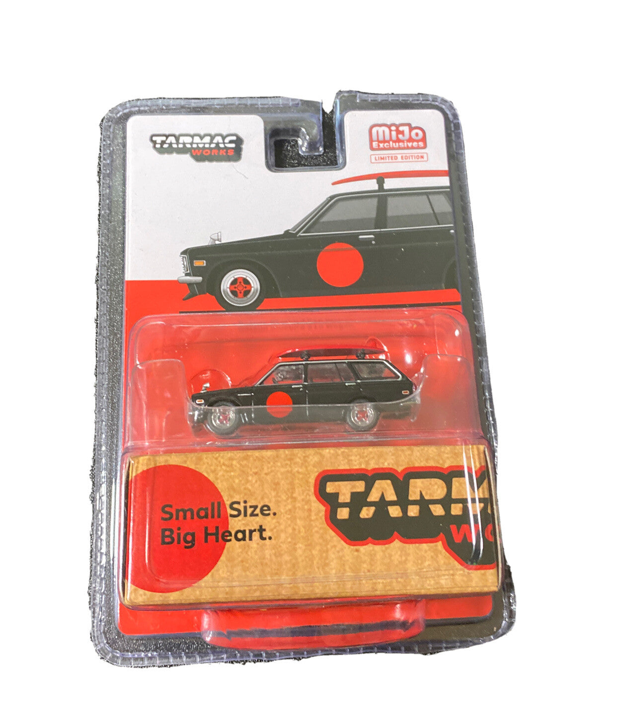 Datsun Bluebird 510 Wagon BLACK W/SURFBOARD 1/64 TARMAC WORKS6
