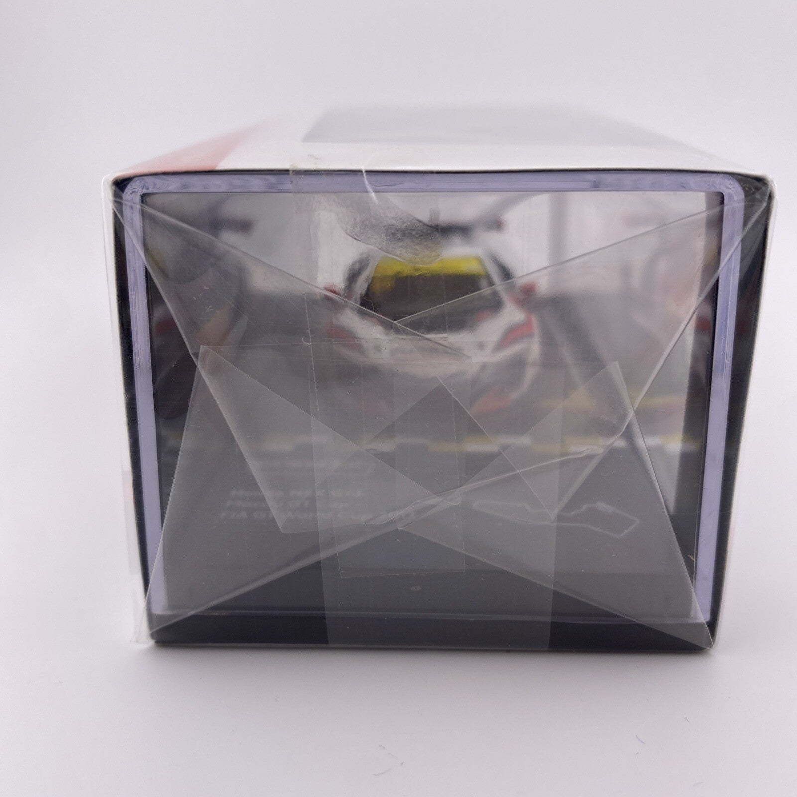 Honda NSX GT3   White   Tarmac Works   T64 028 17MGT84 #84 / FIA GT World Cup 172