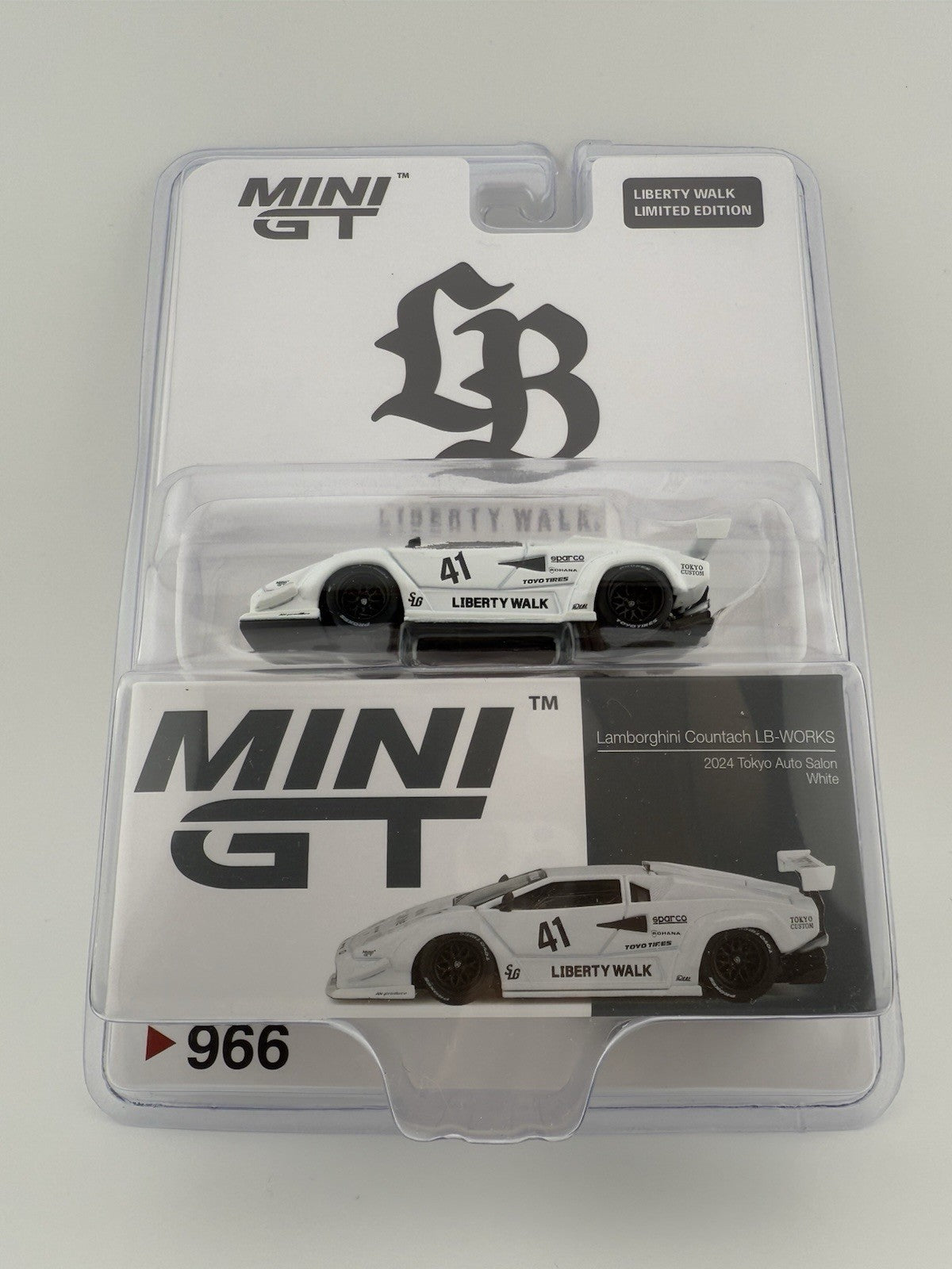 Lamborghini Countach LB Works White   Mini GT MGT 00966 LBWK PK0