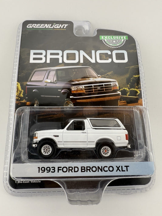 1993 Bronco XLT, Oxford White, Hobby Exclusive Greenlight 304520