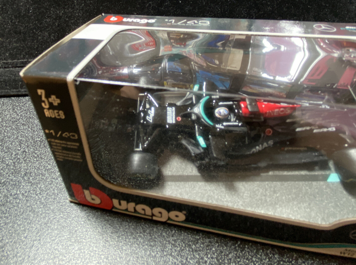 Mercedes AMG F1 W12 E Performance 44 F1 Bburago Hamilton And Bottas1