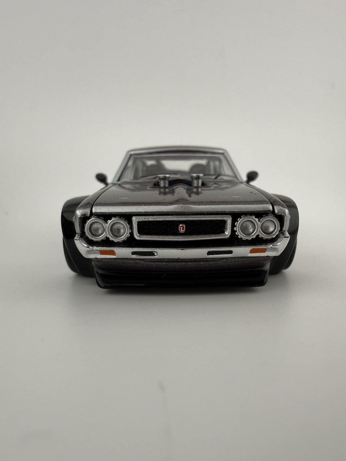 Nissan Laurel C130 Metallic Grey PopRace PR64-03046