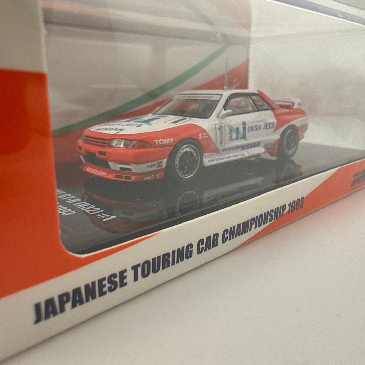 Nissan Skyline GT R (R32) Red / White   INNO64 IN64 R32 UNIJ  1 UNISIA JECS JTC3