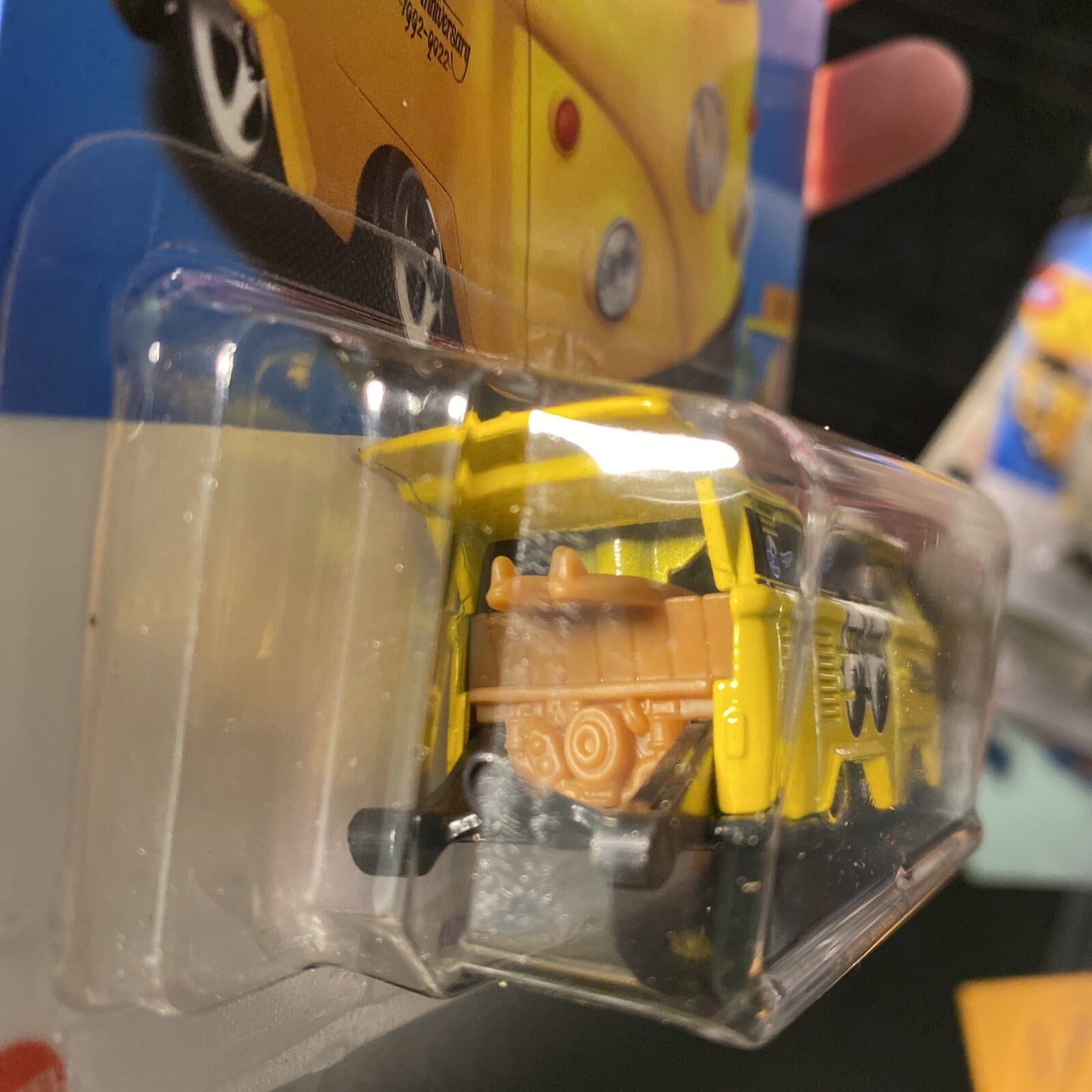 Hot Wheels Kool Kombi Moon Eyes Livery in Card Protector8