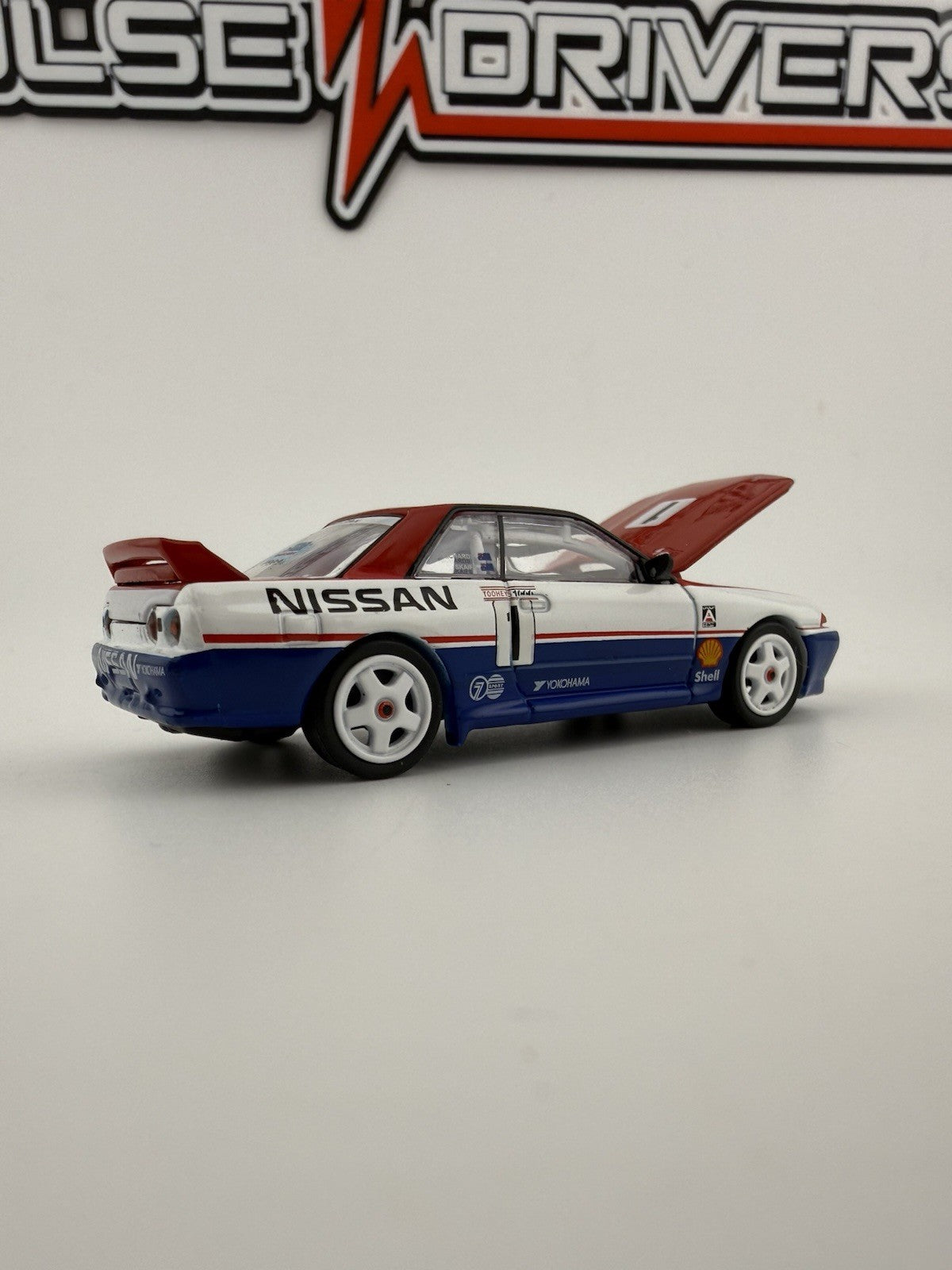 Nissan Skyline GT-R R32 Poprace Australian Diecast Expo Exclusive PR64-01835