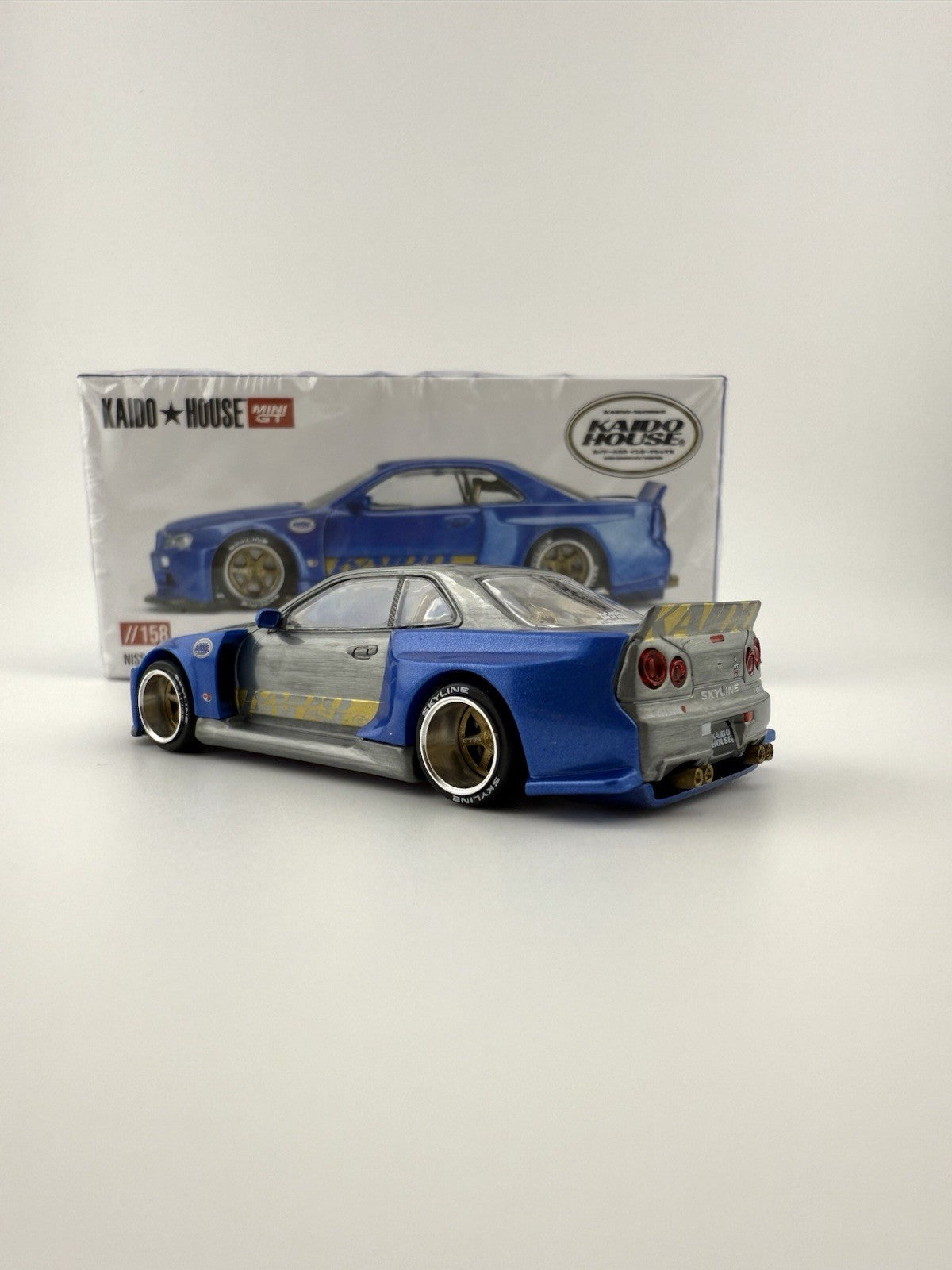Kaido House x Mini GT Nissan Skyline GT R (R34) Shinjuku V2 KHMG158     CHASE1
