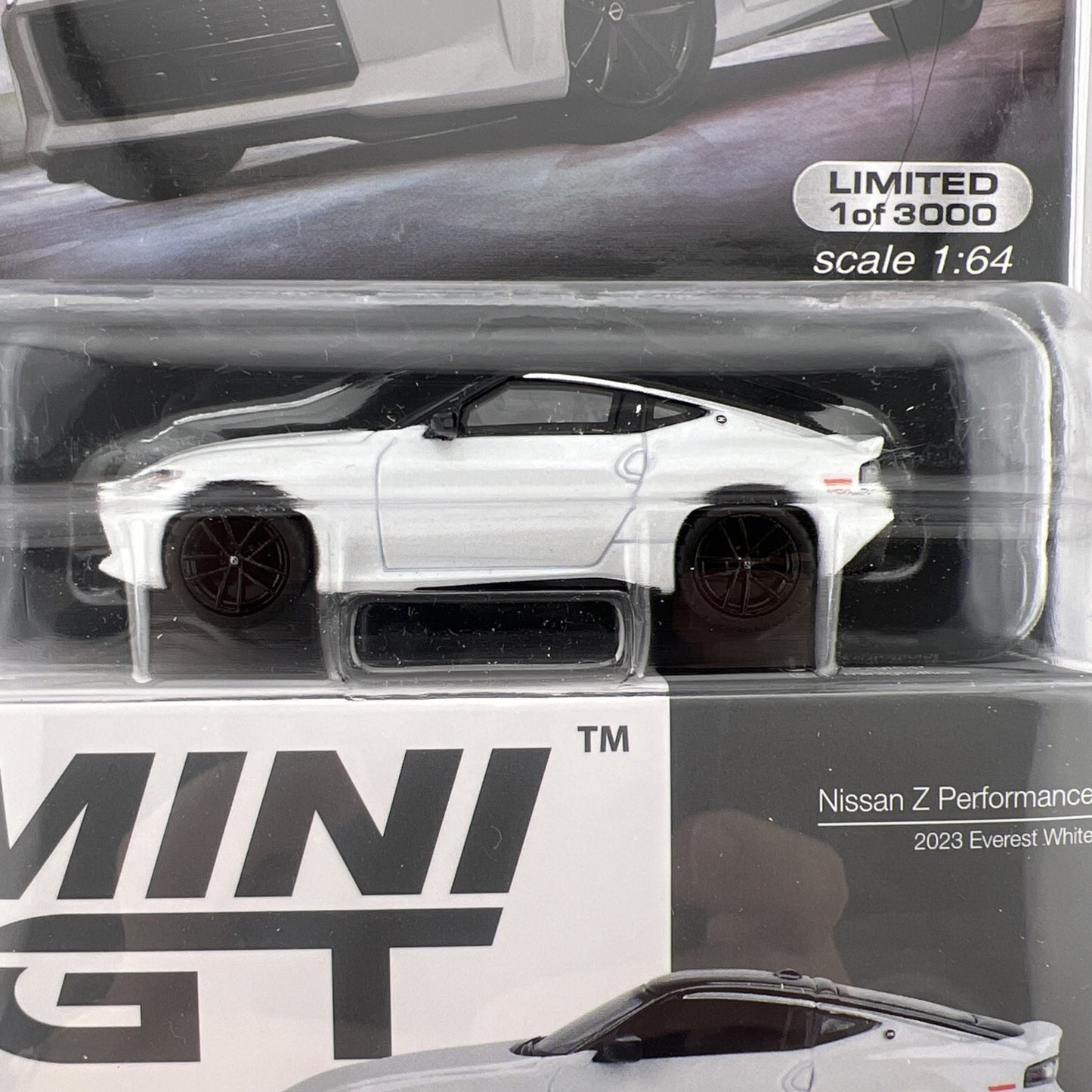 Nissan Z Everest White   Mini GT MGT 00599 Performance 20232