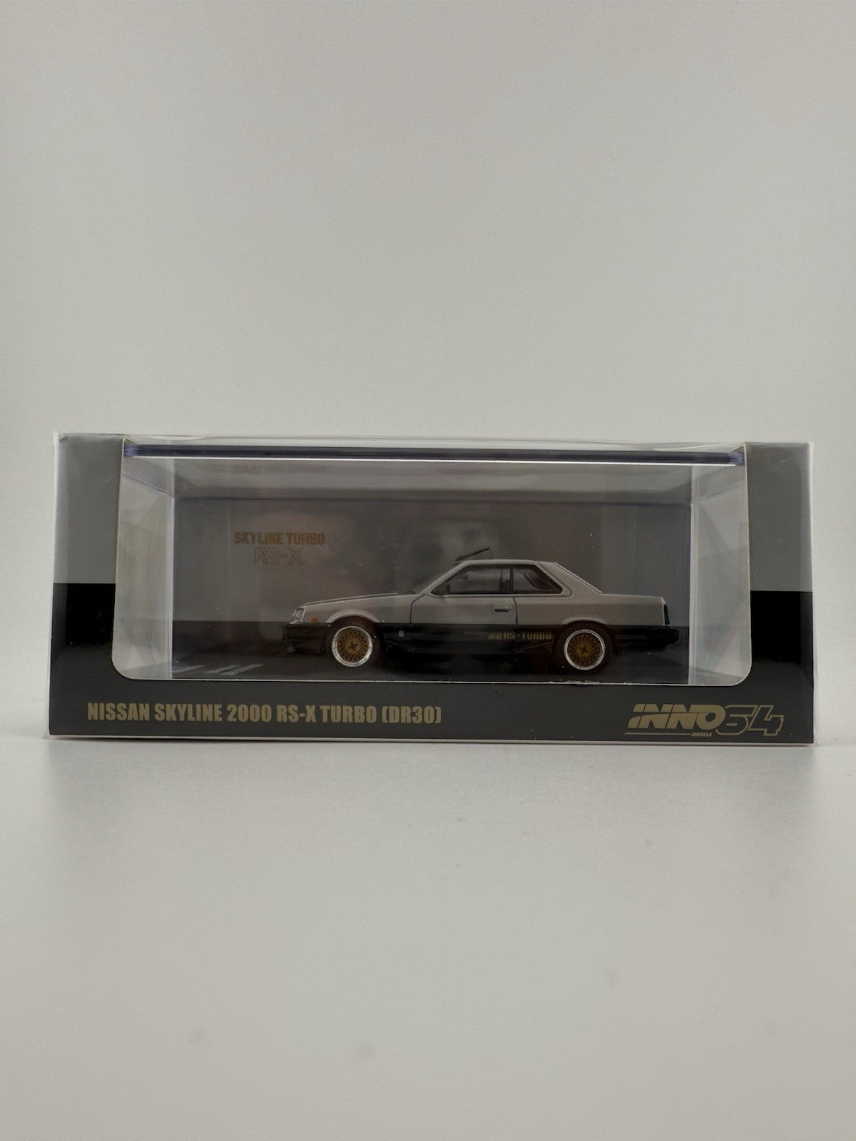 Nissan Skyline 2000 RS X Turbo DR30 RHD SILVER 1/64 BY INNO MODELS IN64 R30 SLBL0