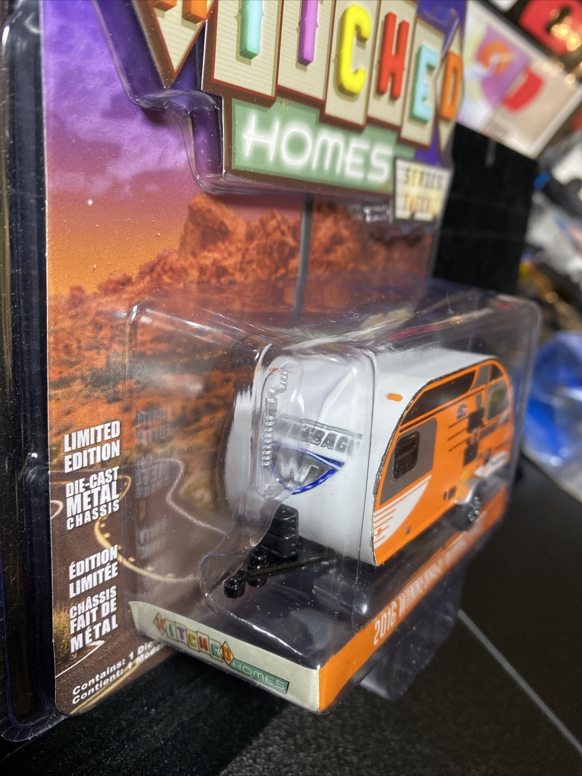 Greenlight 2016 Winnebago Winnie Drop Trailer Hitched Homes Series 125