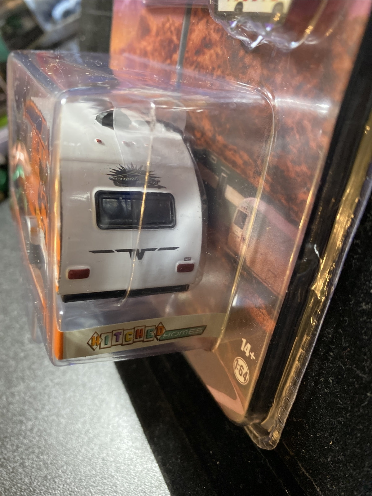 Greenlight 2016 Winnebago Winnie Drop Trailer Hitched Homes Series 124