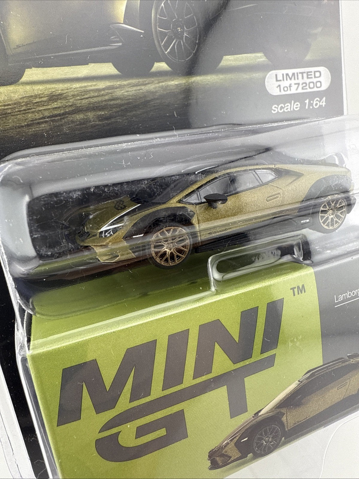 Chase   Lamborghini Huracan Sterrato Verde Gea Matte   Mini GT MGT 007794