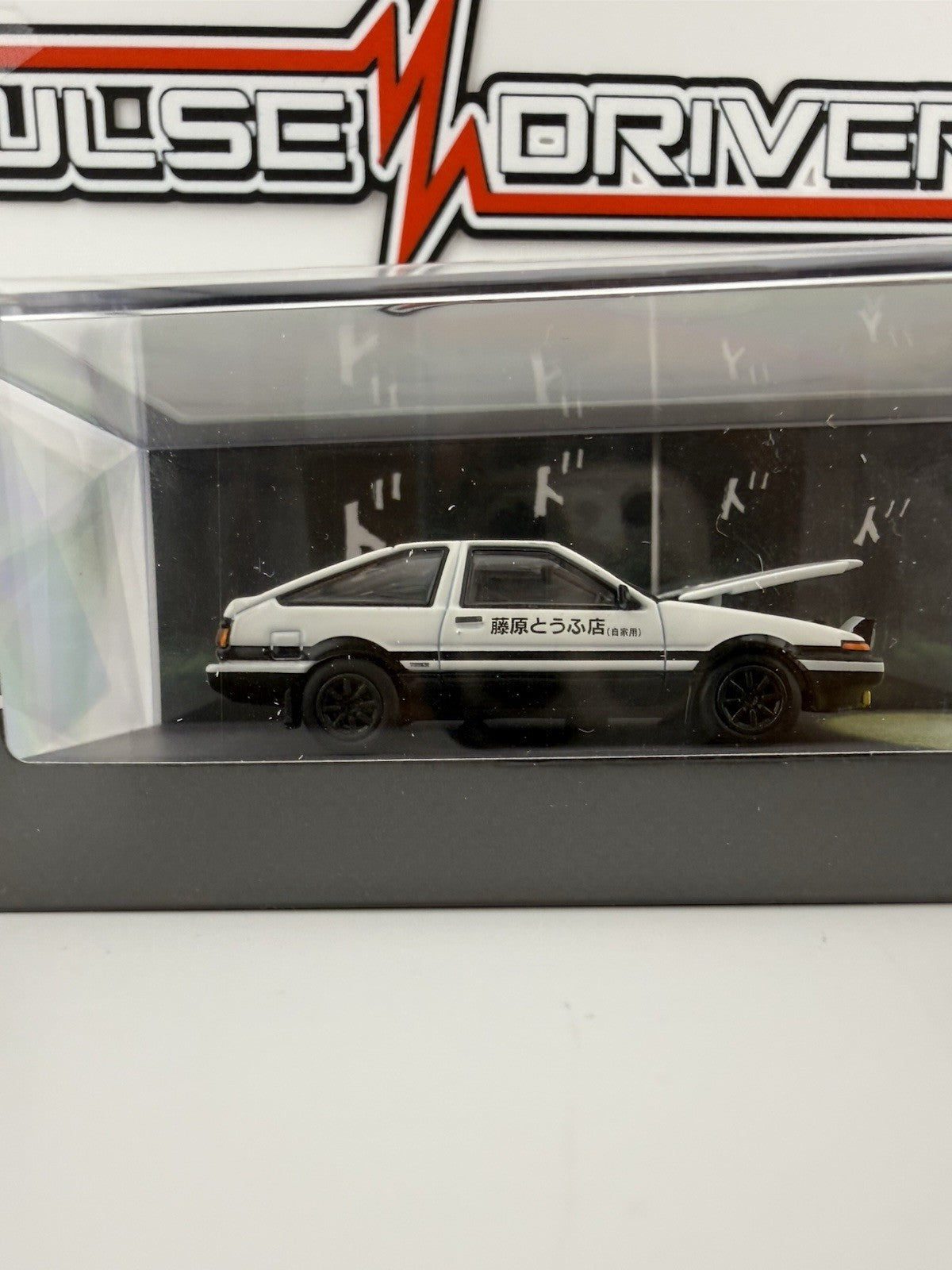 Toyota Sprinter Trueno VS. Akiyama Initial D 1/64 Hobby Japan HJ641052 DC3