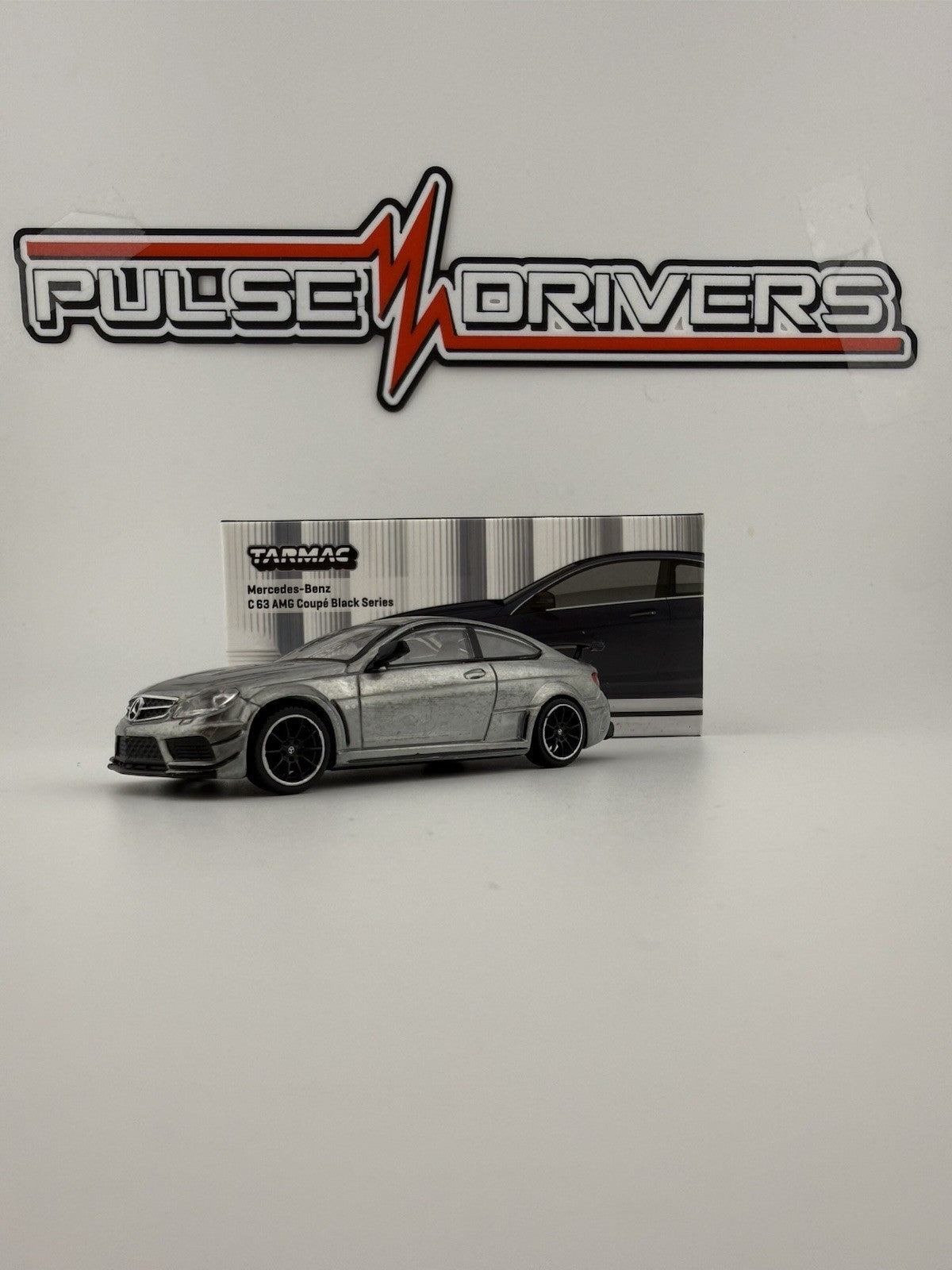 Chase   Mercedes Benz C 63 AMG 1/64 By Tarmac Works T64G 009 MB Open Box4