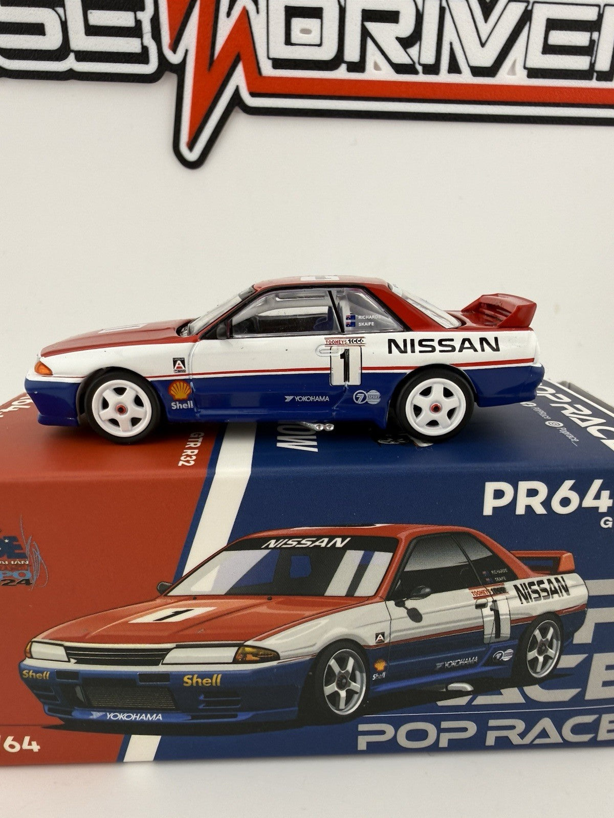Nissan Skyline GT-R R32 Poprace Australian Diecast Expo Exclusive PR64-01833
