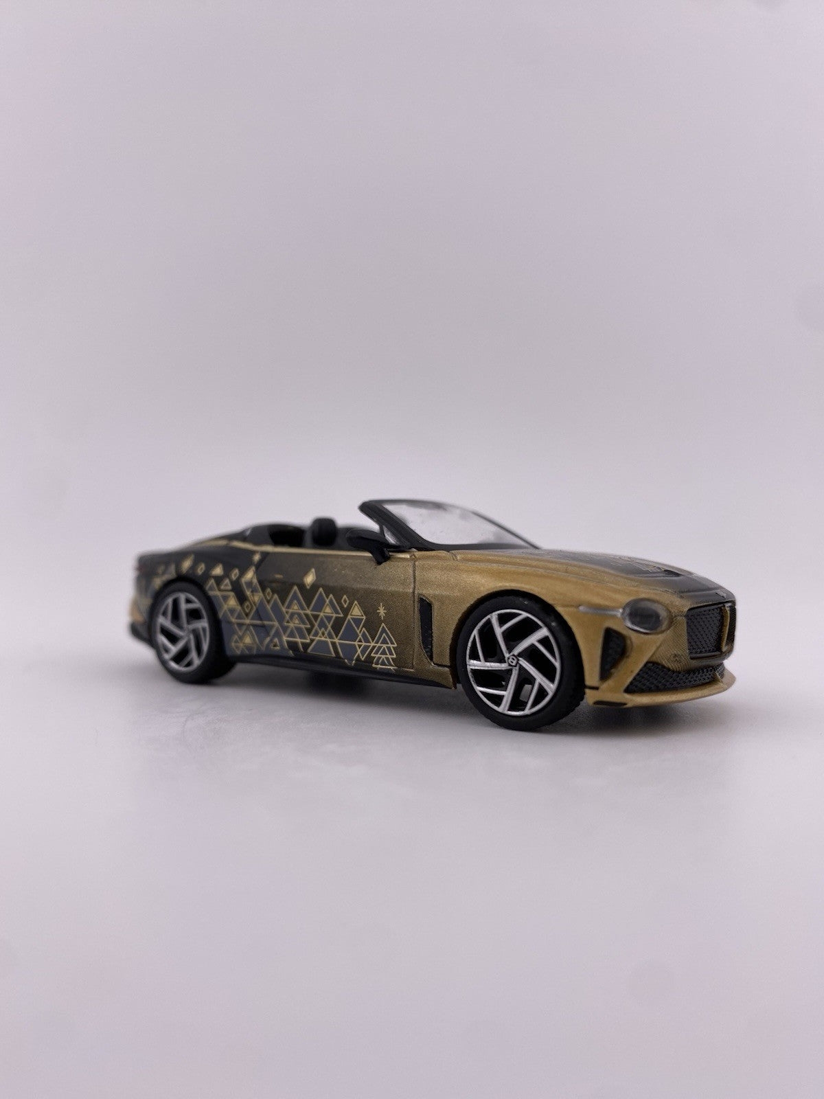 Bentley Mulliner Bacalar Mini GT MGT 00660 2023 Christmas Edition Open Box3