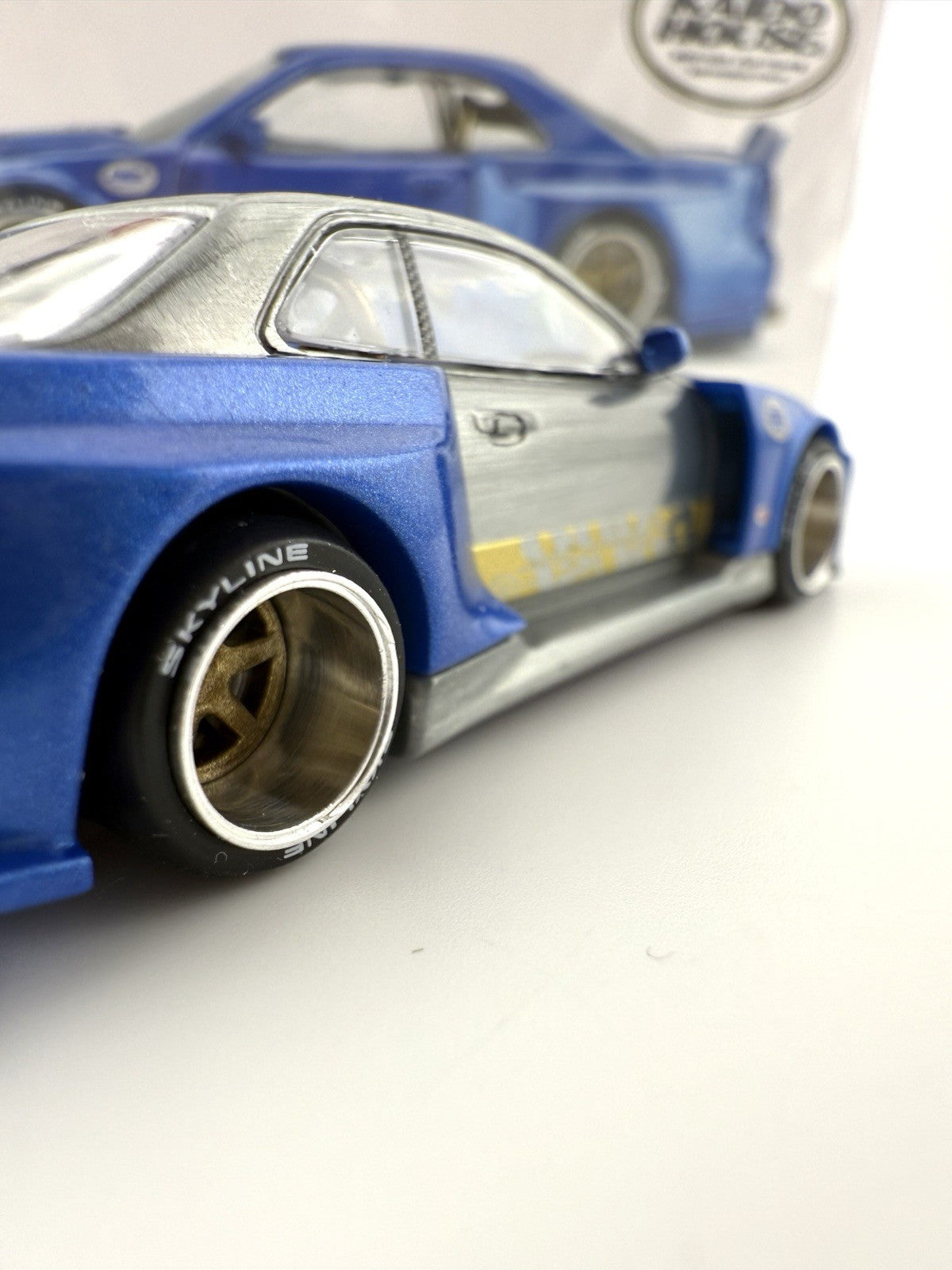 Kaido House x Mini GT Nissan Skyline GT R (R34) Shinjuku V2 KHMG158     CHASE5