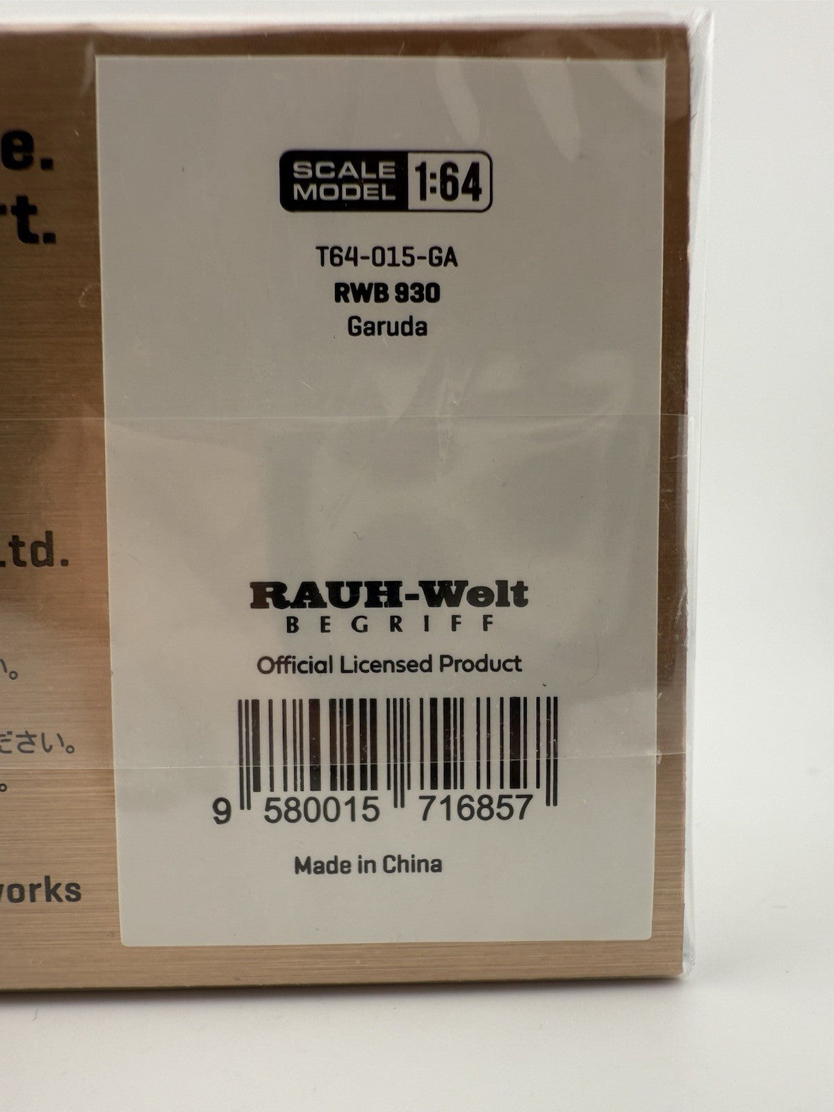 RWB 930 Gold   Tarmac Works T64 015 GA Garuda6