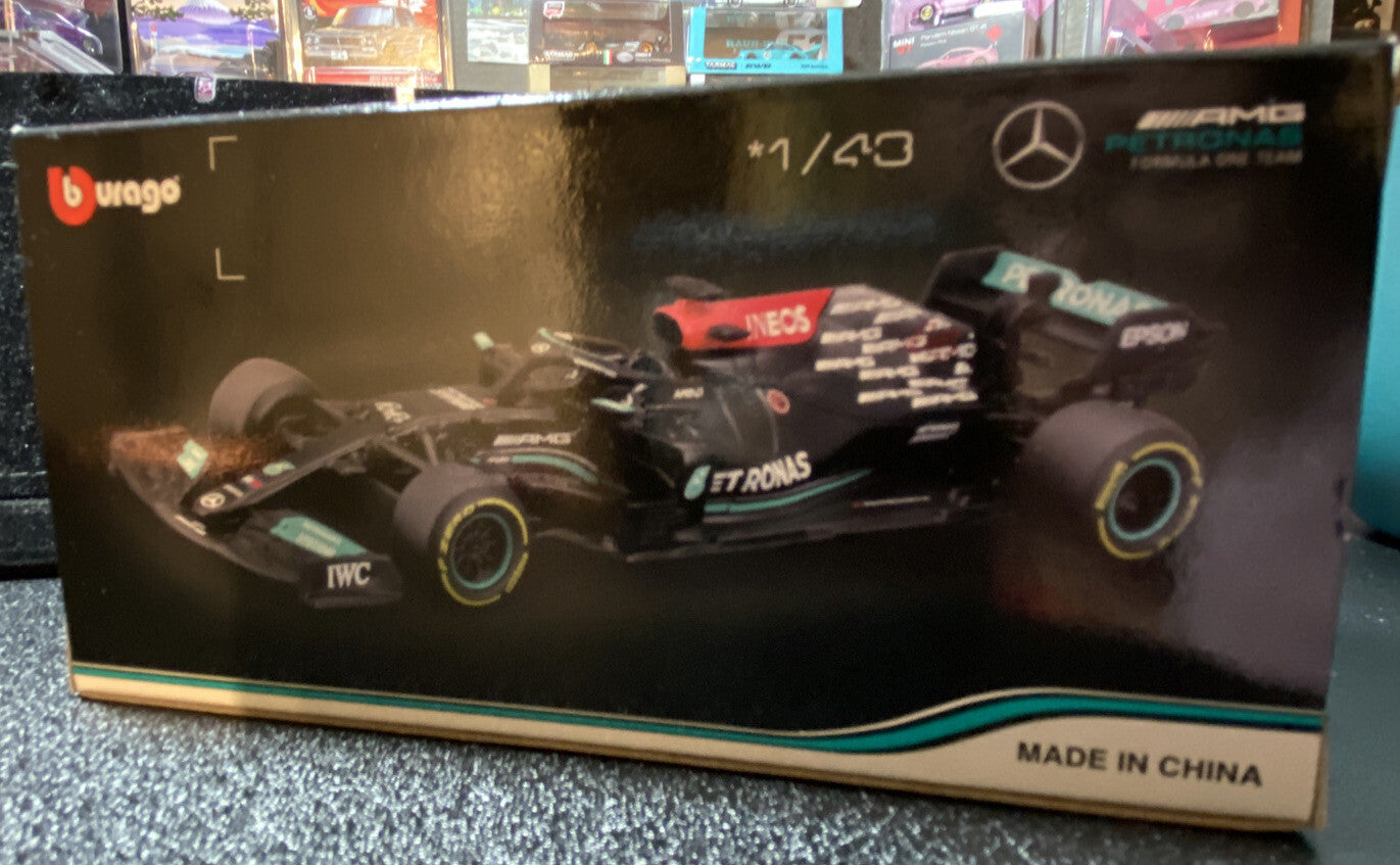 Mercedes AMG F1 W12 E Performance 44 F1 Bburago Hamilton And Bottas6