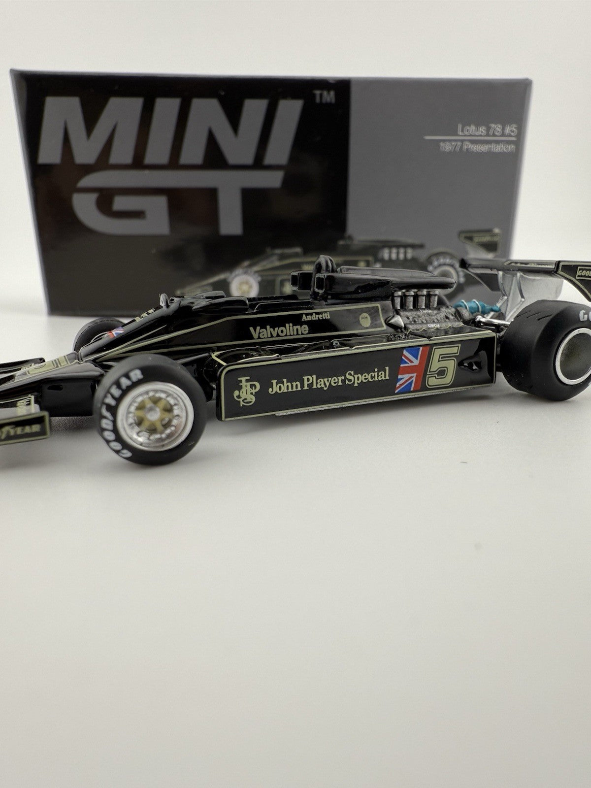 Lotus 78 Black   Mini GT MGT 00489 #5 / 1977 Presentation    Open Box2