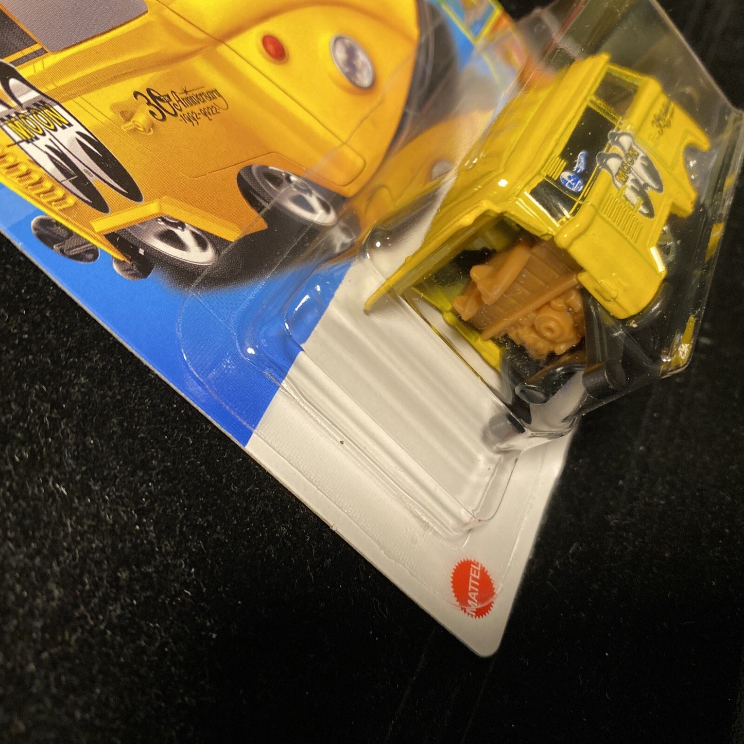 Hot Wheels Kool Kombi Moon Eyes Livery in Card Protector4