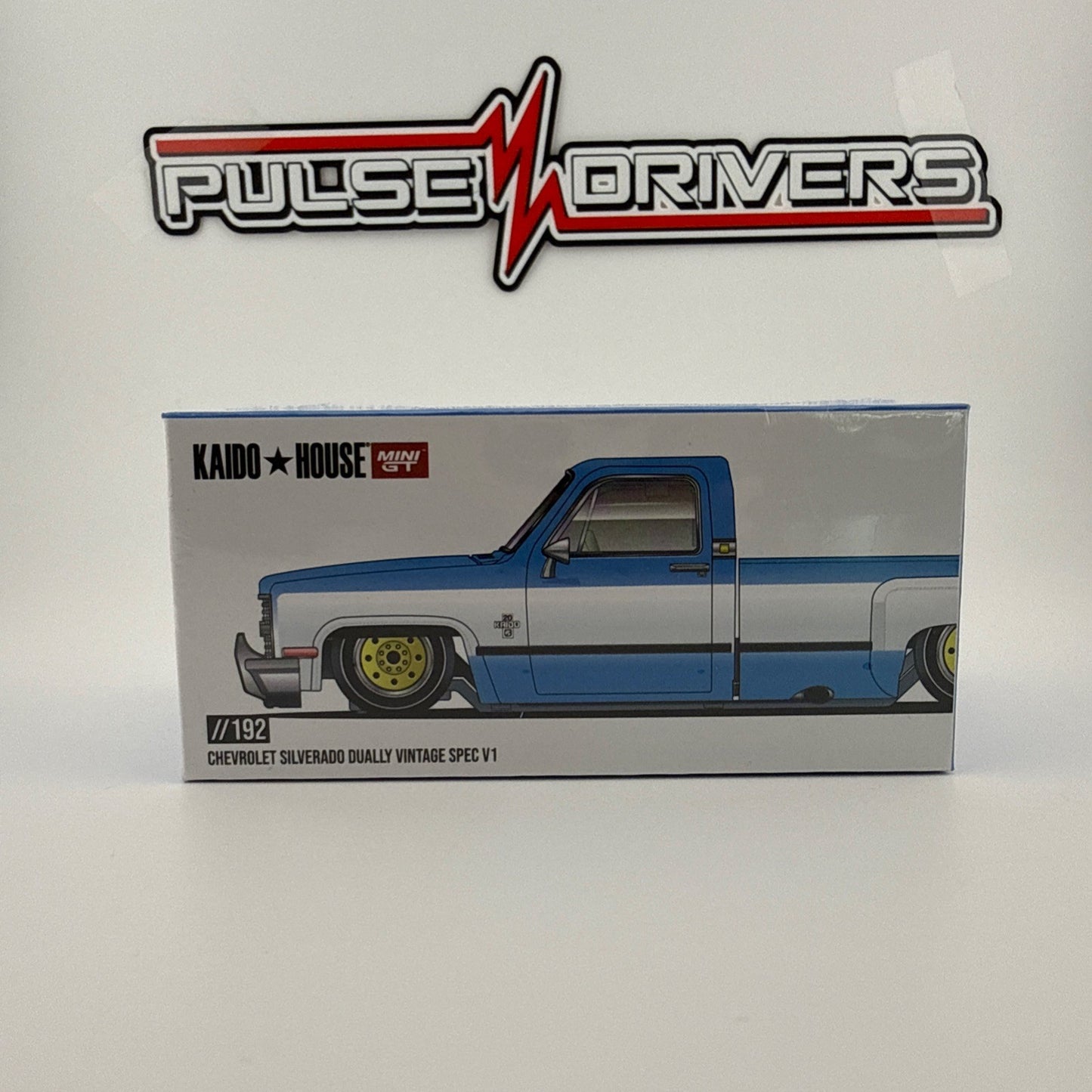 Chevrolet Silverado Dually Vintage Spec V1   Kaido House 192   Sealed Box0