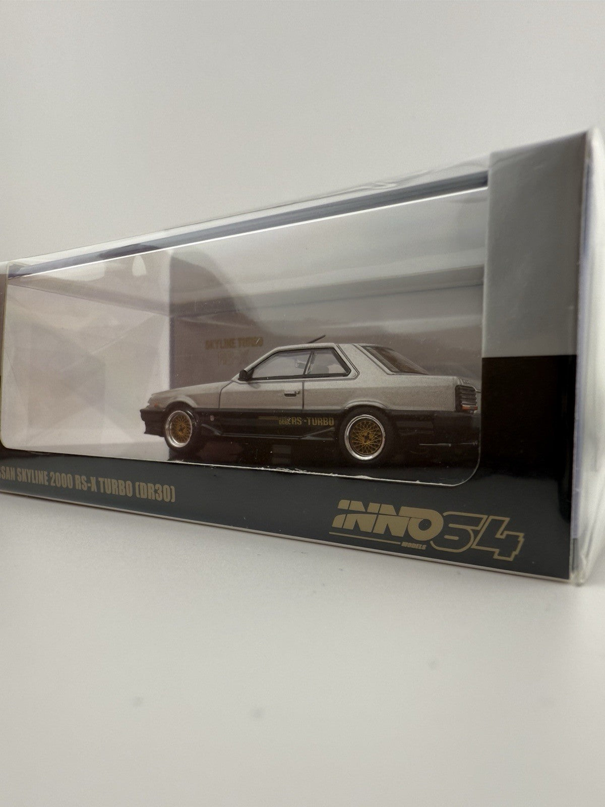 Nissan Skyline 2000 RS X Turbo DR30 RHD SILVER 1/64 BY INNO MODELS IN64 R30 SLBL6