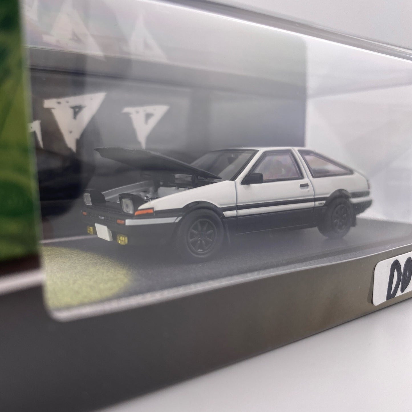 Toyota SPRINTER TRUENO (AE86) White   Hobby Japan HJ641052DD Initial D2