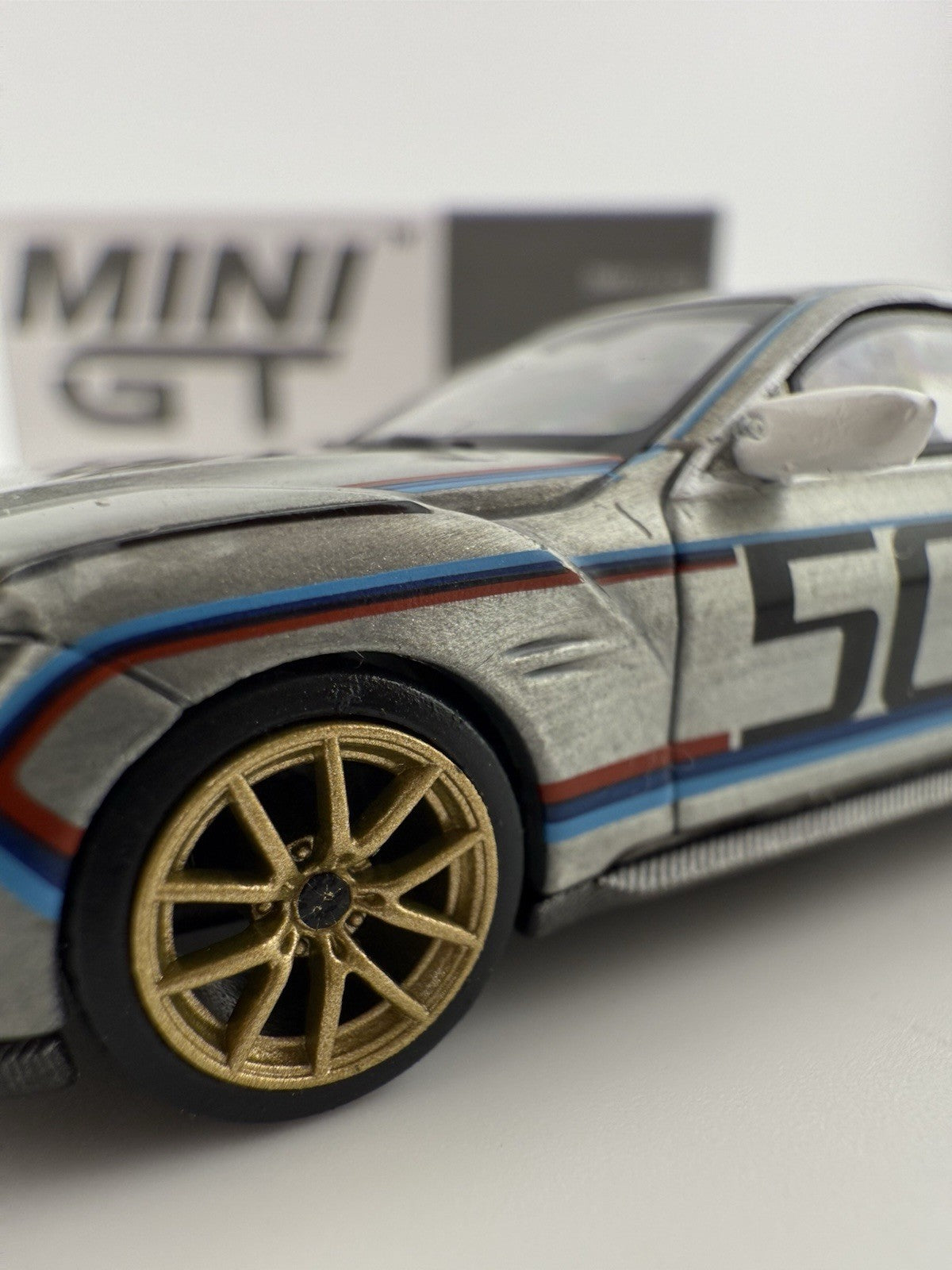 Chase   BMW 3.0 CSL Mini GT MGT 0086310