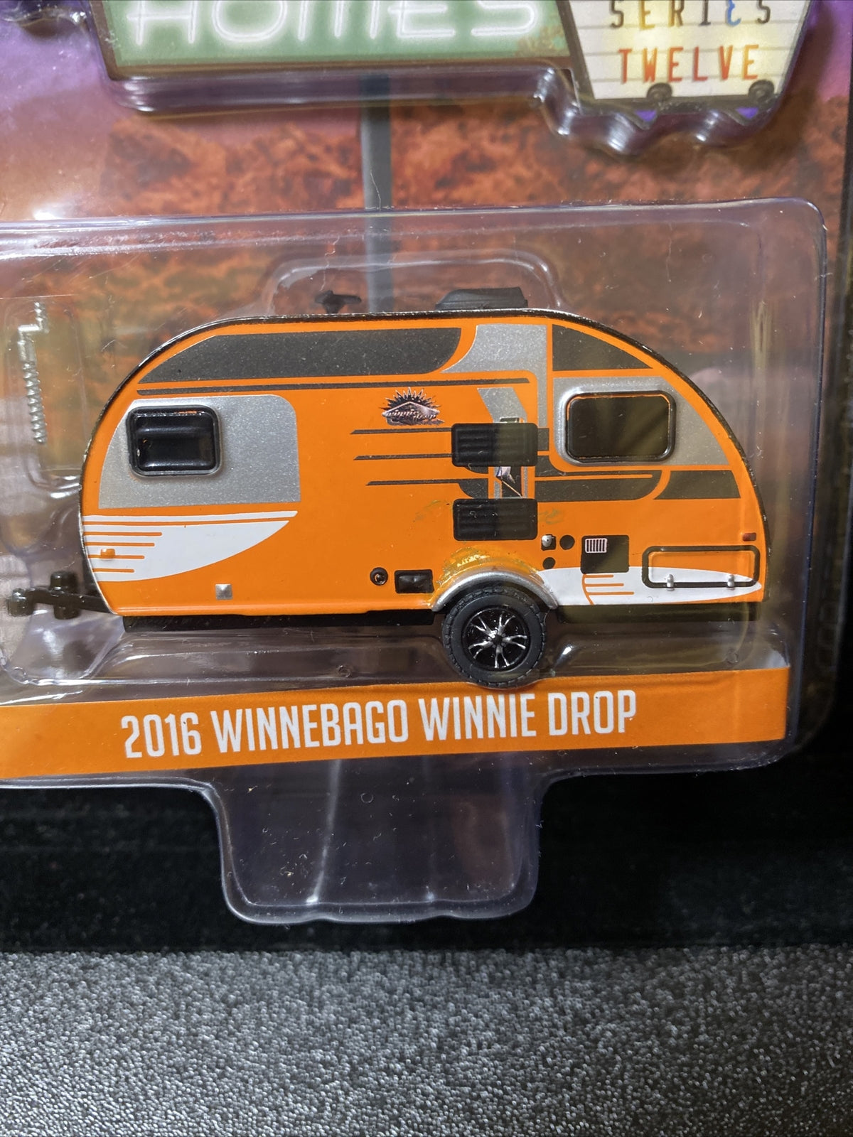 Greenlight 2016 Winnebago Winnie Drop Trailer Hitched Homes Series 122