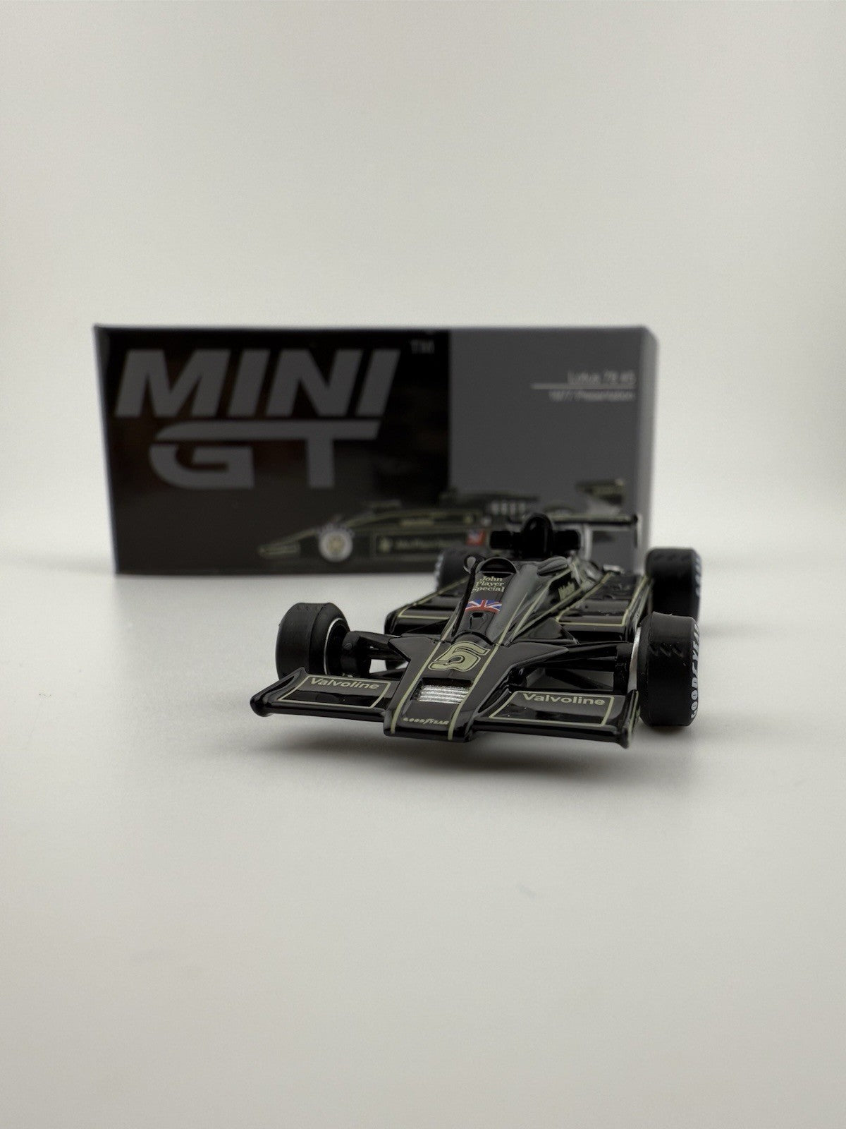 Lotus 78 Black   Mini GT MGT 00489 #5 / 1977 Presentation    Open Box3