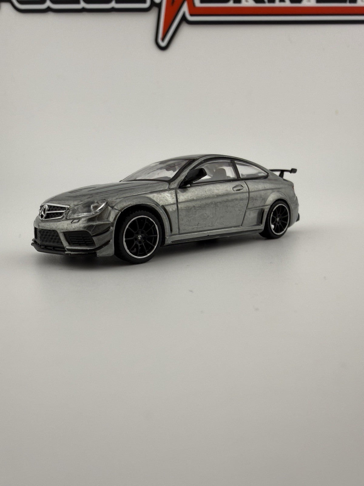 Chase   Mercedes Benz C 63 AMG 1/64 By Tarmac Works T64G 009 MB Open Box3
