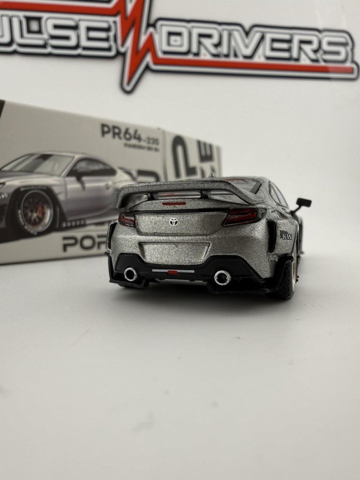Pandem GR 86 Silver - PopRace PR64-0235 Open Box1