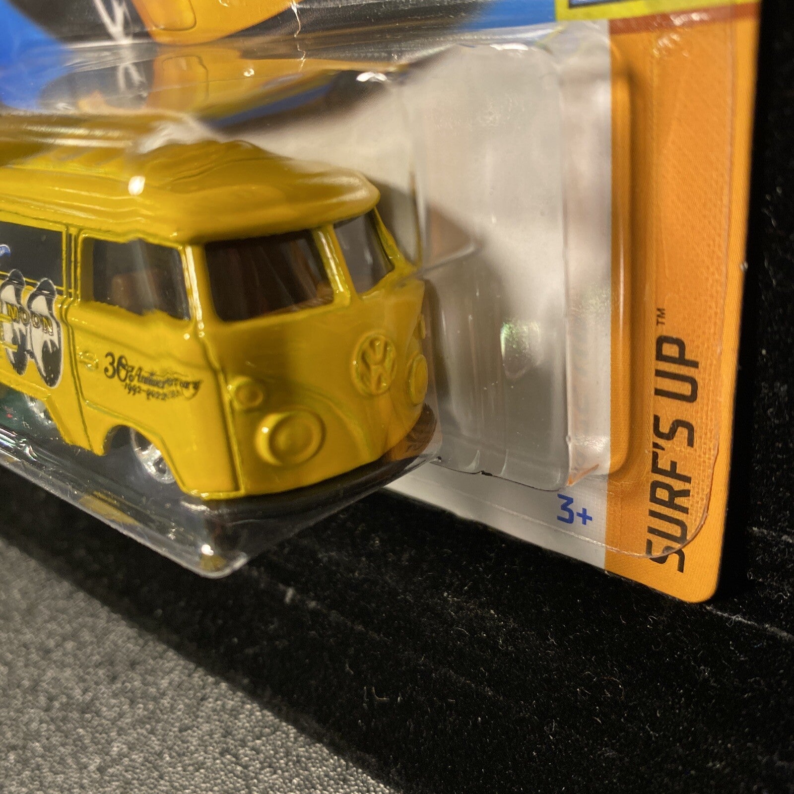 Hot Wheels Kool Kombi Moon Eyes Livery in Card Protector3