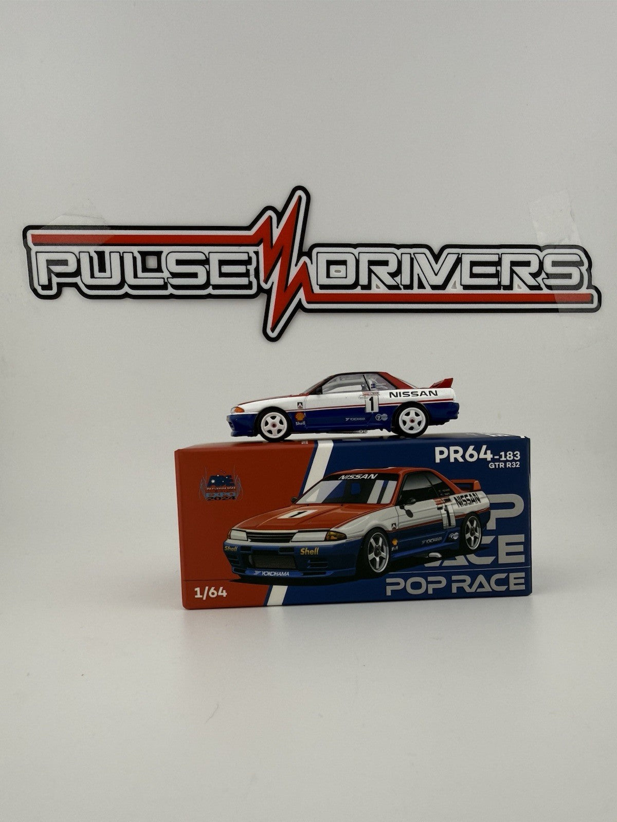 Nissan Skyline GT-R R32 Poprace Australian Diecast Expo Exclusive PR64-01830