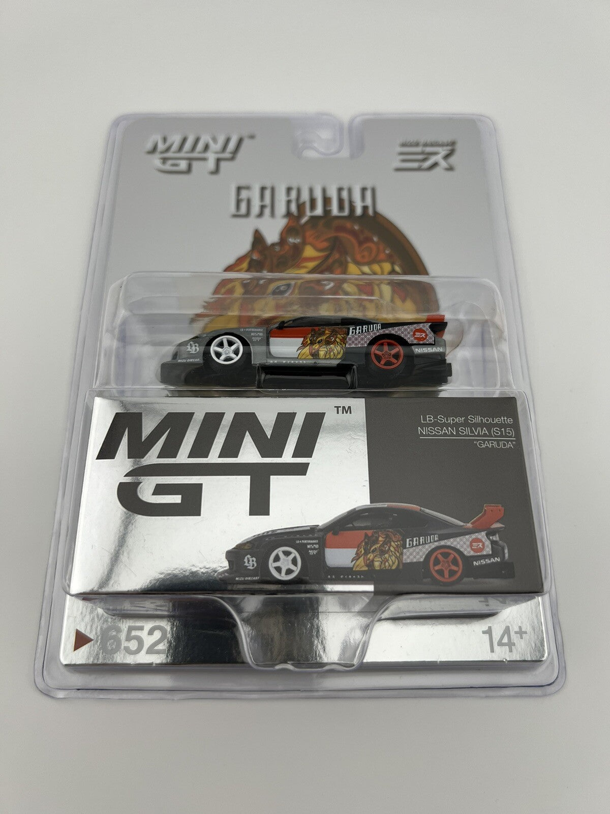 Chase   Nissan Silvia (S15) LB Super Silhouette Works Garuda   Mini GT MGT 006521