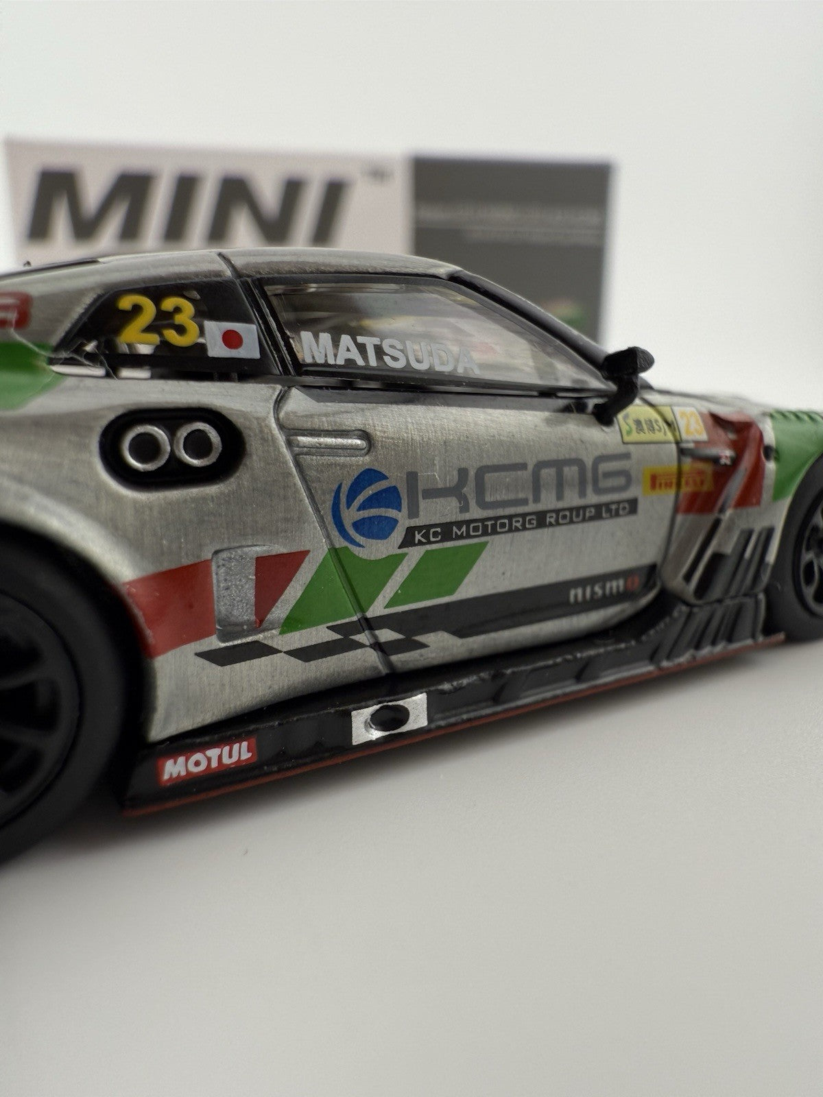 Chase   Nissan GT R NISMO GT3 Mini GT MGT 00593 MJ 2018 FIA GT World Cup Macau7