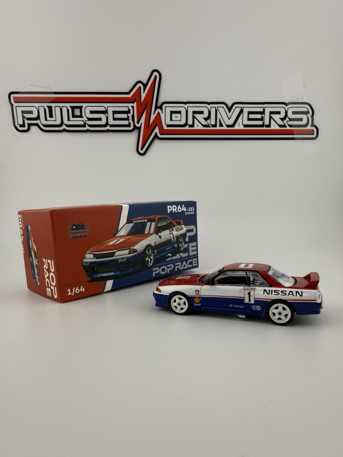 Nissan Skyline GT-R R32 Poprace Australian Diecast Expo Exclusive PR64-01832