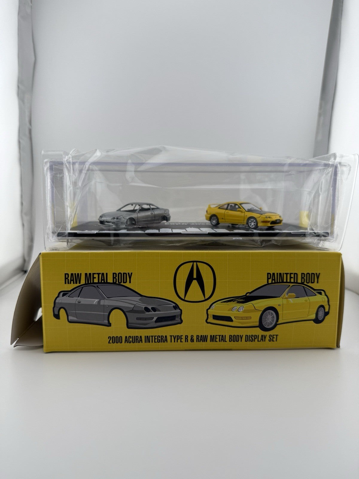 Greenlight Premium 2000 Honda Integra Type R & Raw Casting 1:64 Diecast1