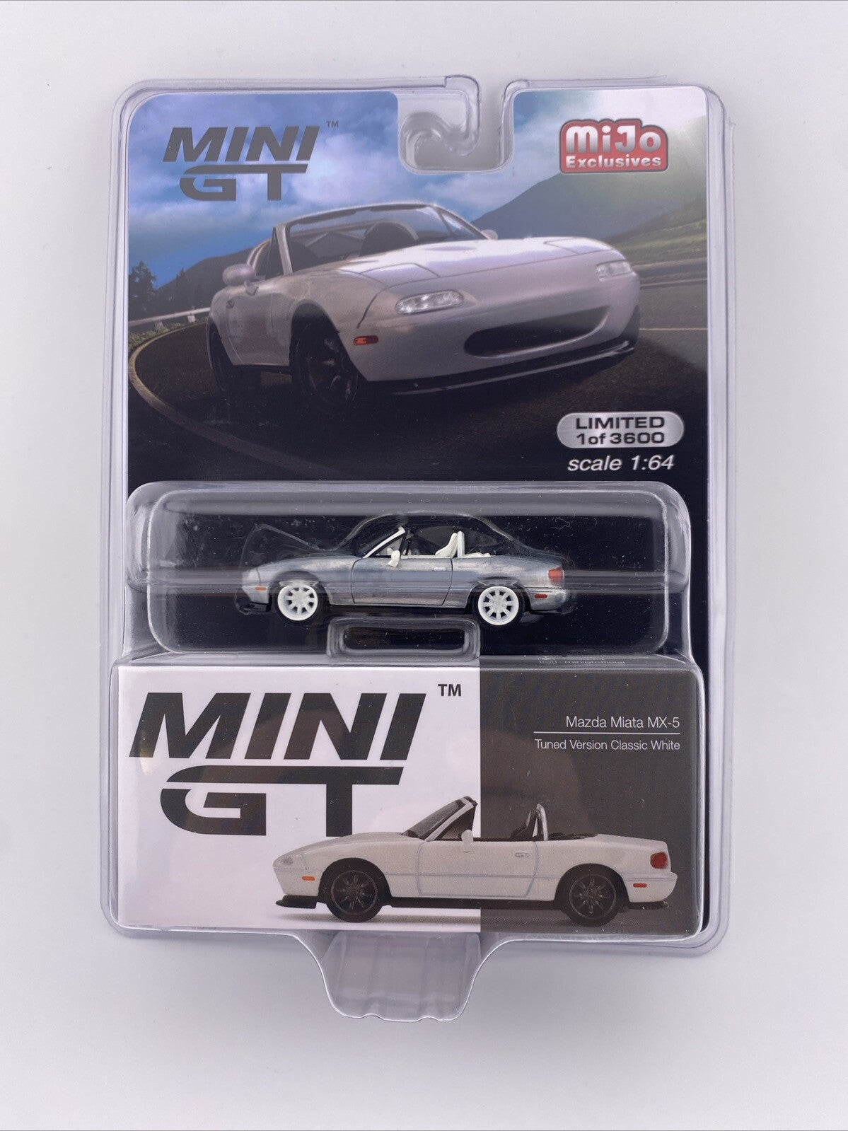 Chase   Mazda Miata MX 5 (NA) Raw Metal / Classic White   Mini GT MGT 003040