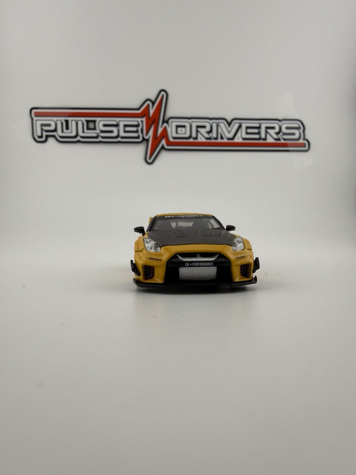 LB Silhouette Works Nissan 35GT RR   Yellow Mini GT 182 Open Box3