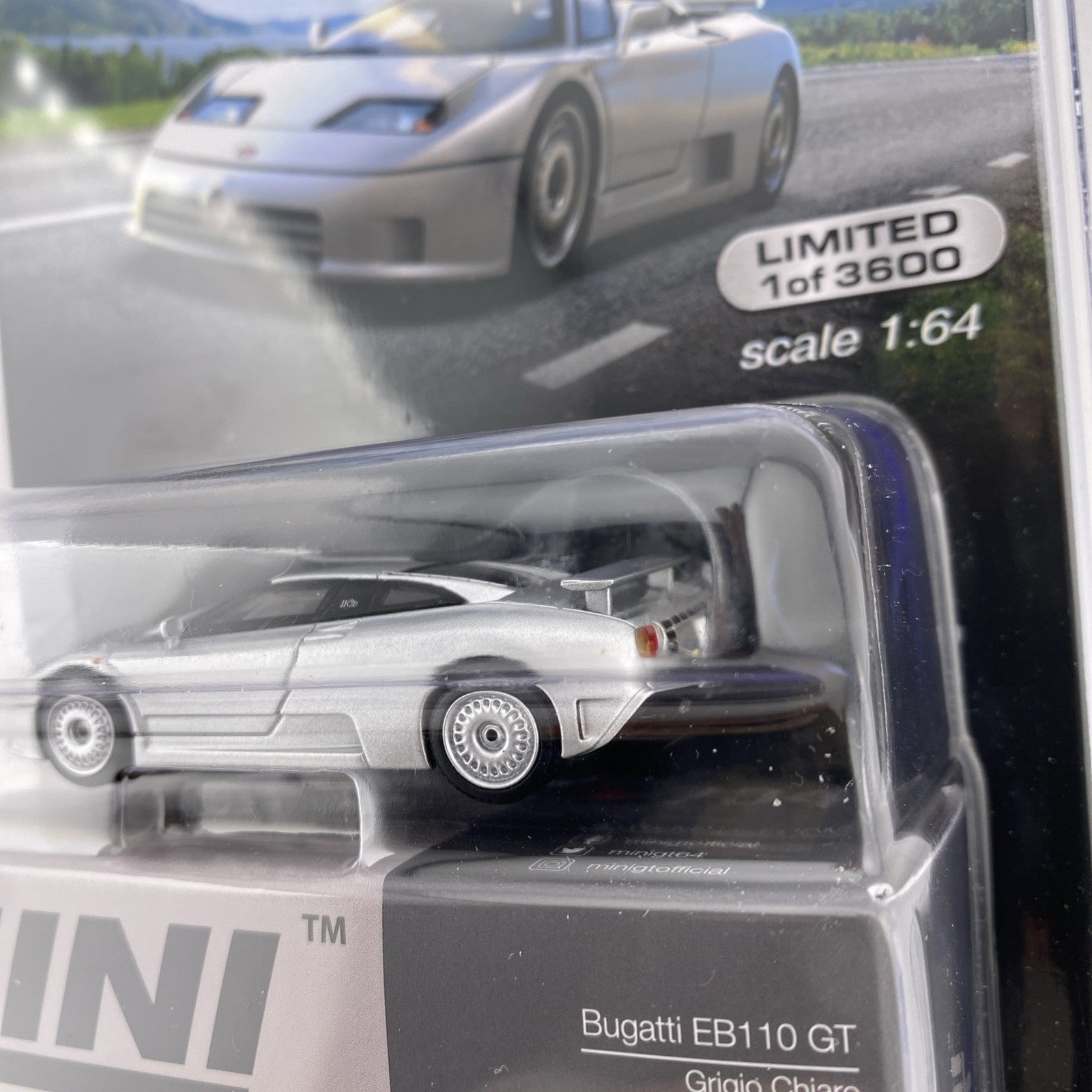 Bugatti EB110 GT Grigio Chiaro   Mini GT MGT 007045