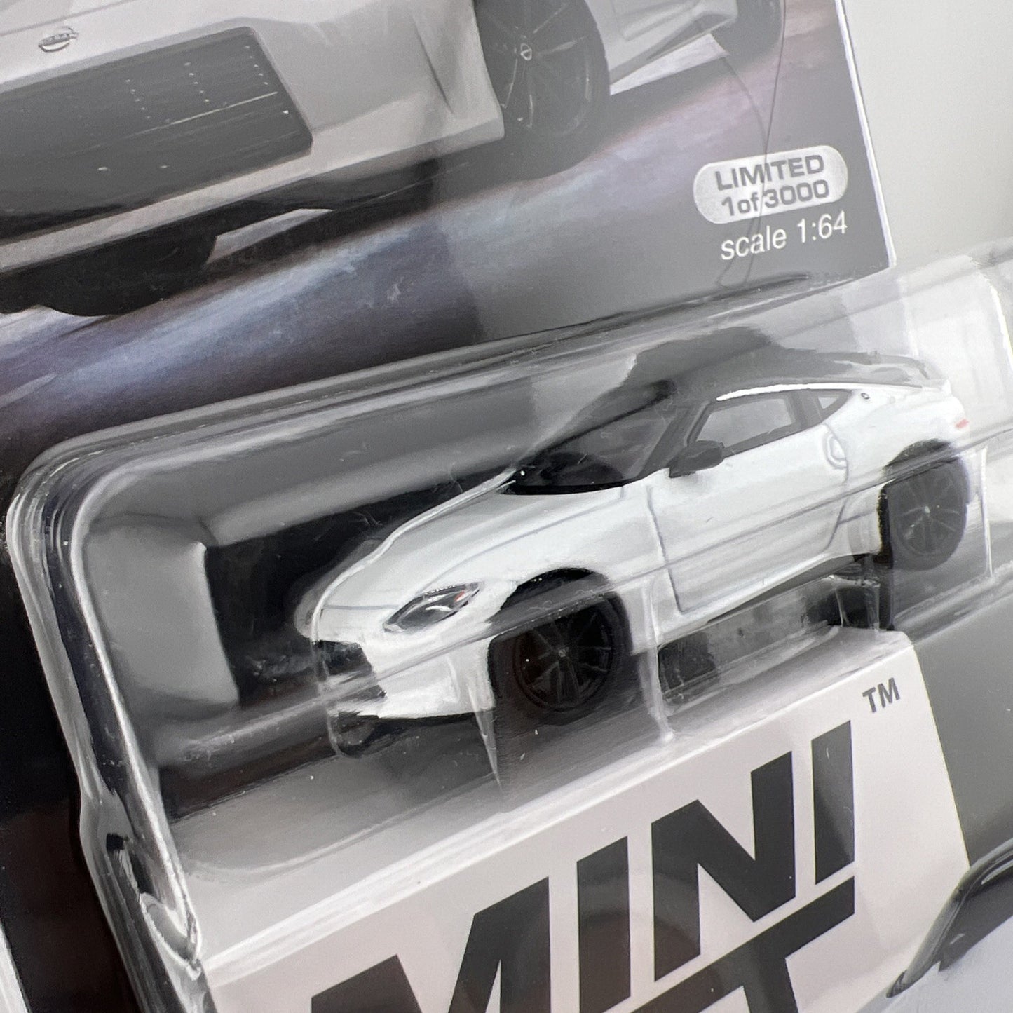 Nissan Z Everest White   Mini GT MGT 00599 Performance 20234