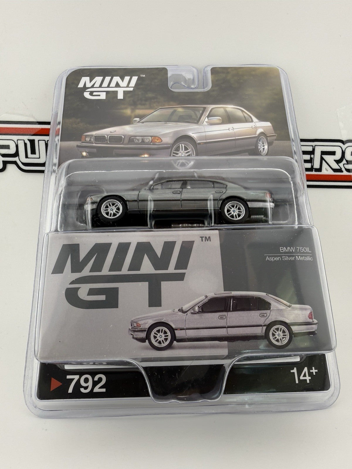 Chase   BMW 750iL Aspen Silver Metallic   Mini GT MGT 007920